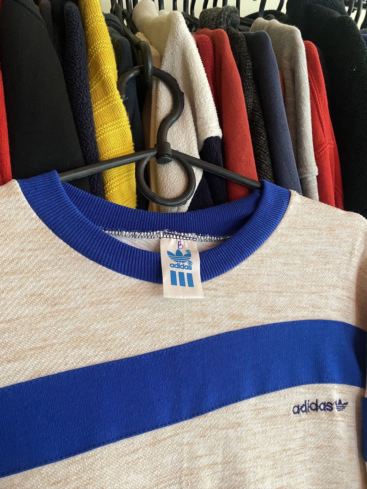 Adidas VINTAGE ADIDAS RETRO SWEATSHIRT 90s Size US L / EU 52-54 / 3 - 2 Thumbnail