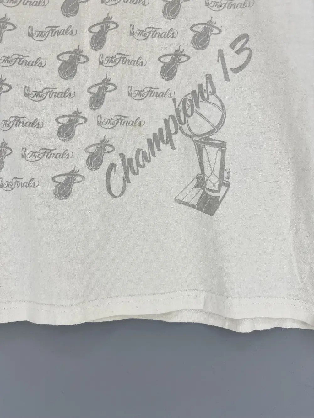 NBA Miami Heat NBA White T-Shirt The Champions 13 Short Sleeve Size US L / EU 52-54 / 3 - 8 Thumbnail