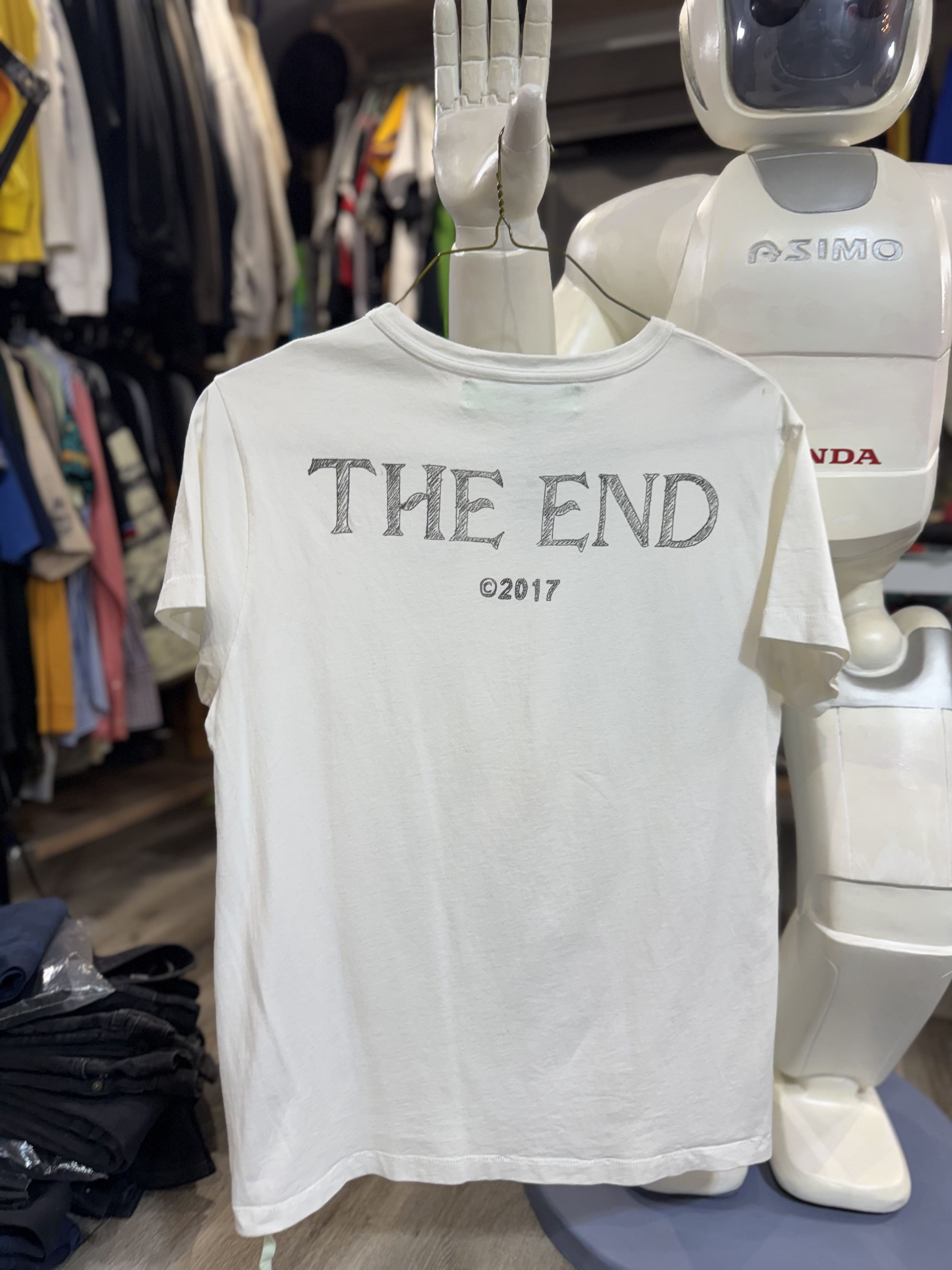 Off-White Off-White by Virgil Albloh, font Charaf Tajer Size US S / EU 44-46 / 1 - 10 Thumbnail