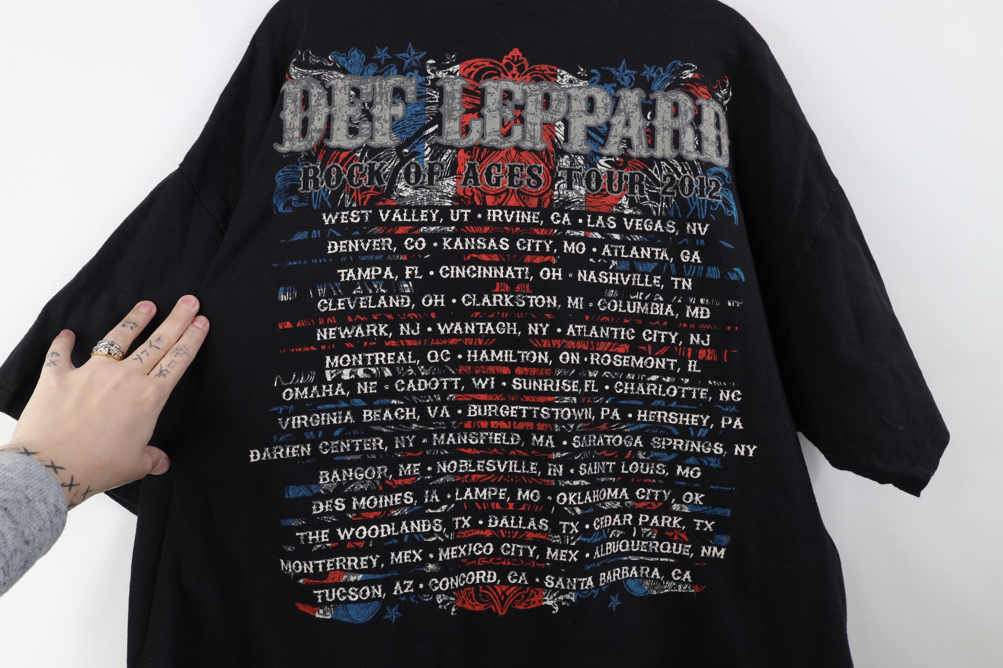 Vintage Y2K 2012 Rock of Ages Tour Def Leppard Band T-Shirt Cotton Size US XXL / EU 58 / 5 - 11 Thumbnail