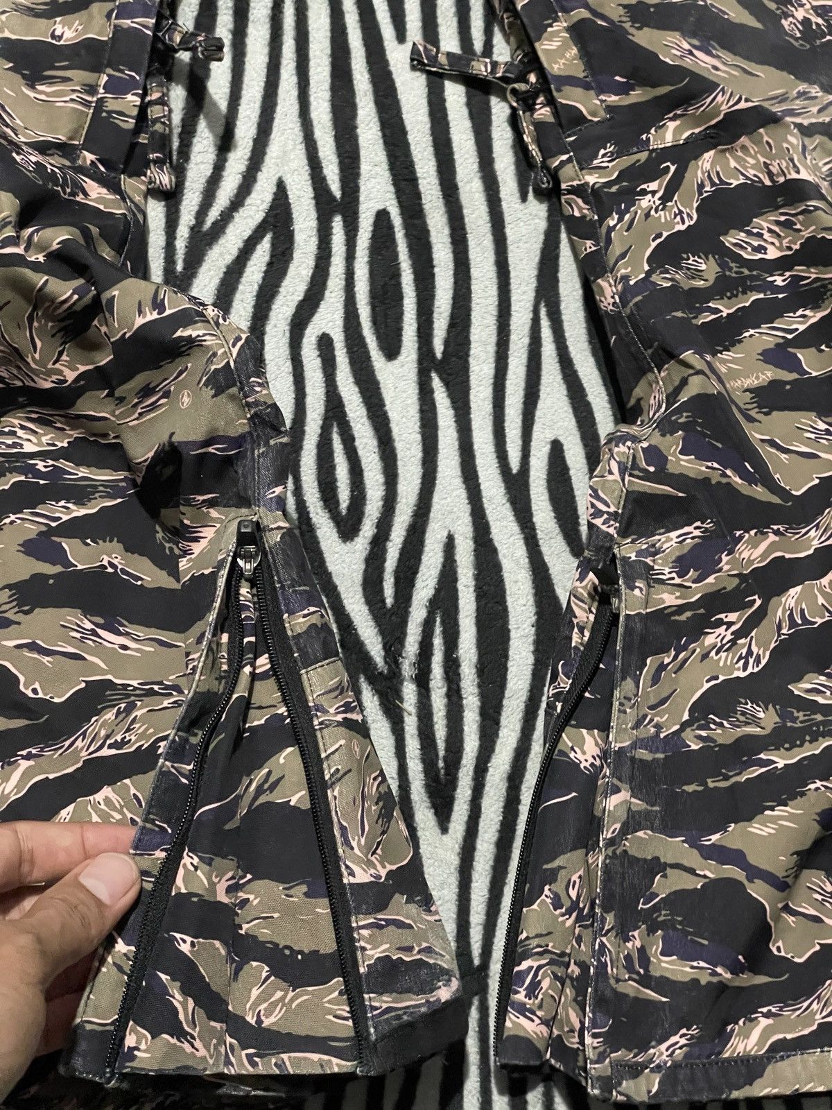 Japanese Brand AA Hardware Tiger Camo Flare Pants Size US 36 / EU 52 - 3 Thumbnail