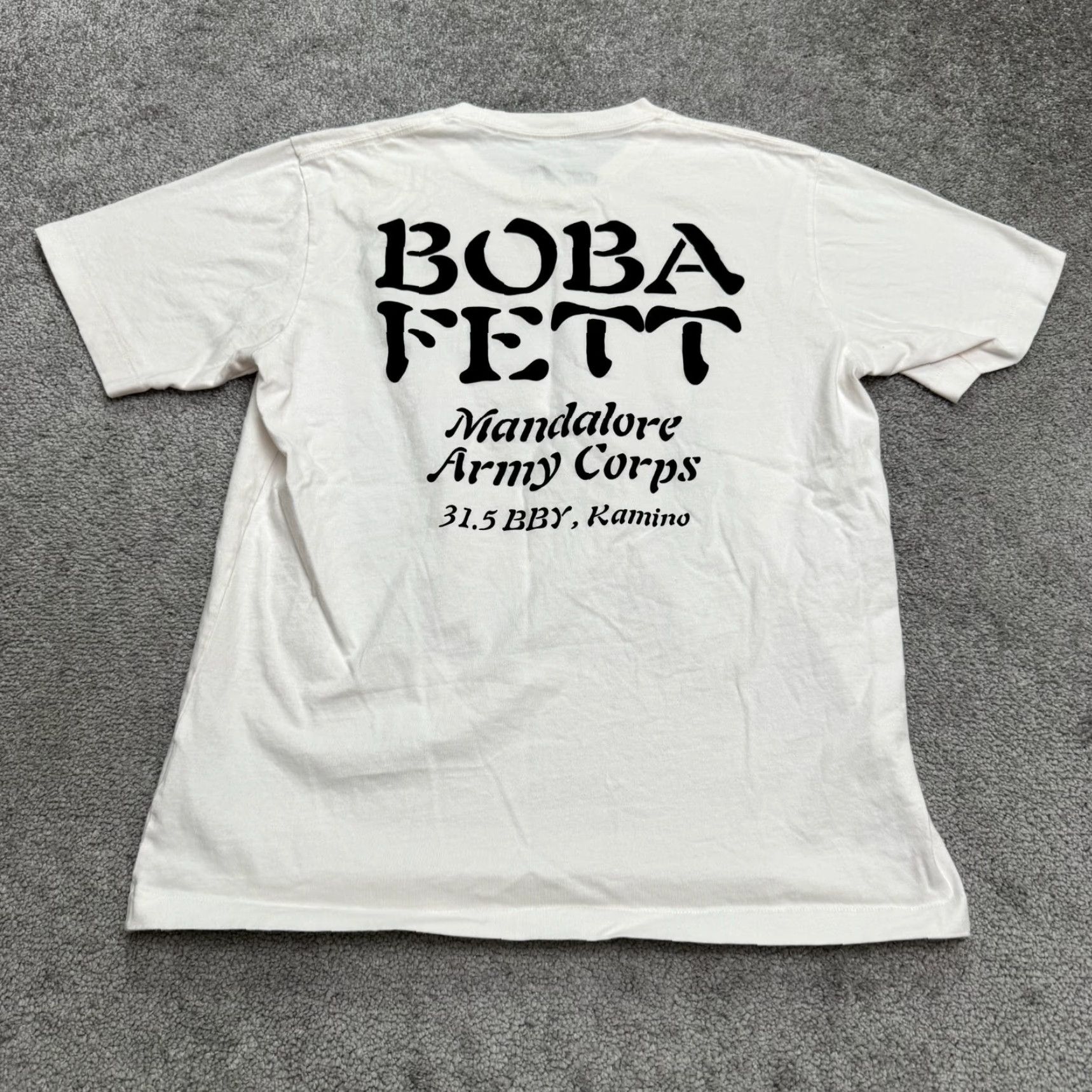 Uniqlo Uniqlo Star Wars Boba Fett Graphic T-Shirt Men Medium White Anime Manga Tee Size US M / EU 48-50 / 2 - 2 Thumbnail