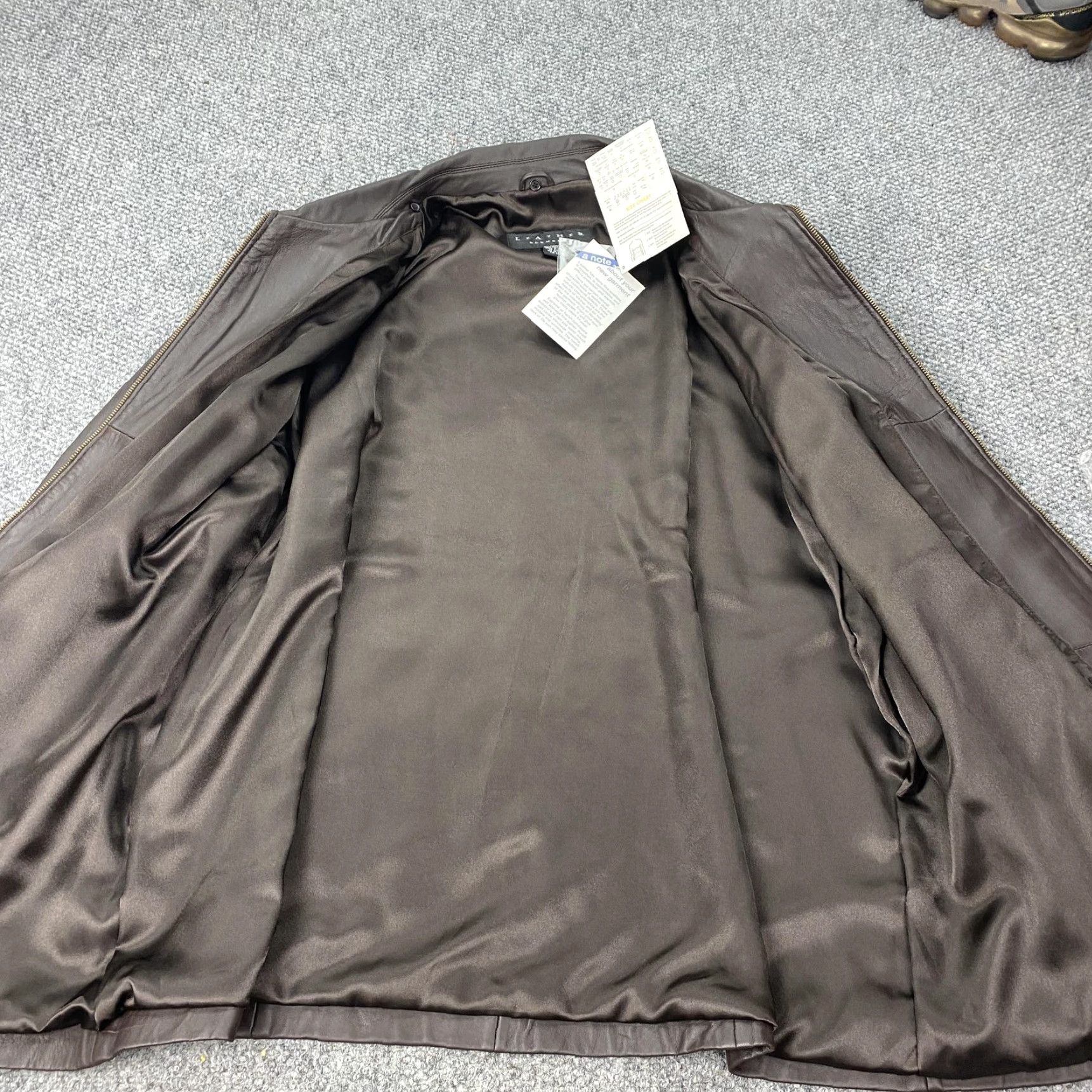 Vintage VINTAGE Leather Elements Jacket Womens 2X Brown Leather Zip Front Removable Collar Lined Size XXL / US 16-18 / IT 52-54 - 7 Thumbnail