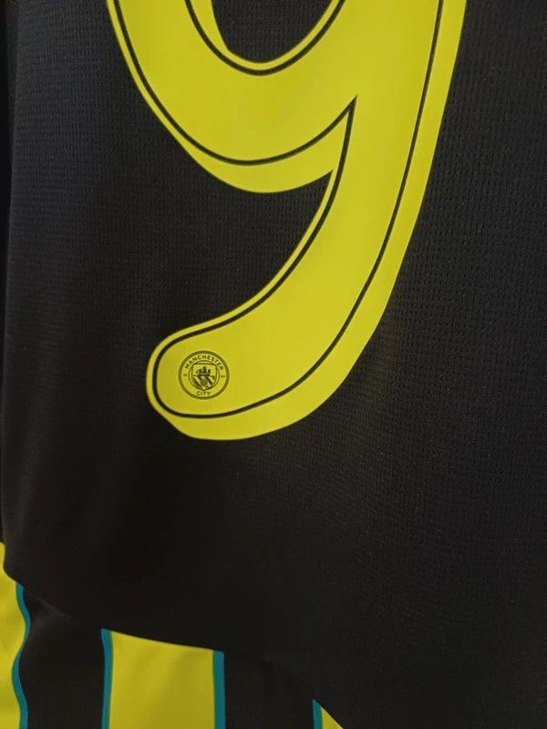 Puma Puma Manchester City 2024/25 Away Shirt (Haaland 9) Size US M / EU 48-50 / 2 - 6 Thumbnail