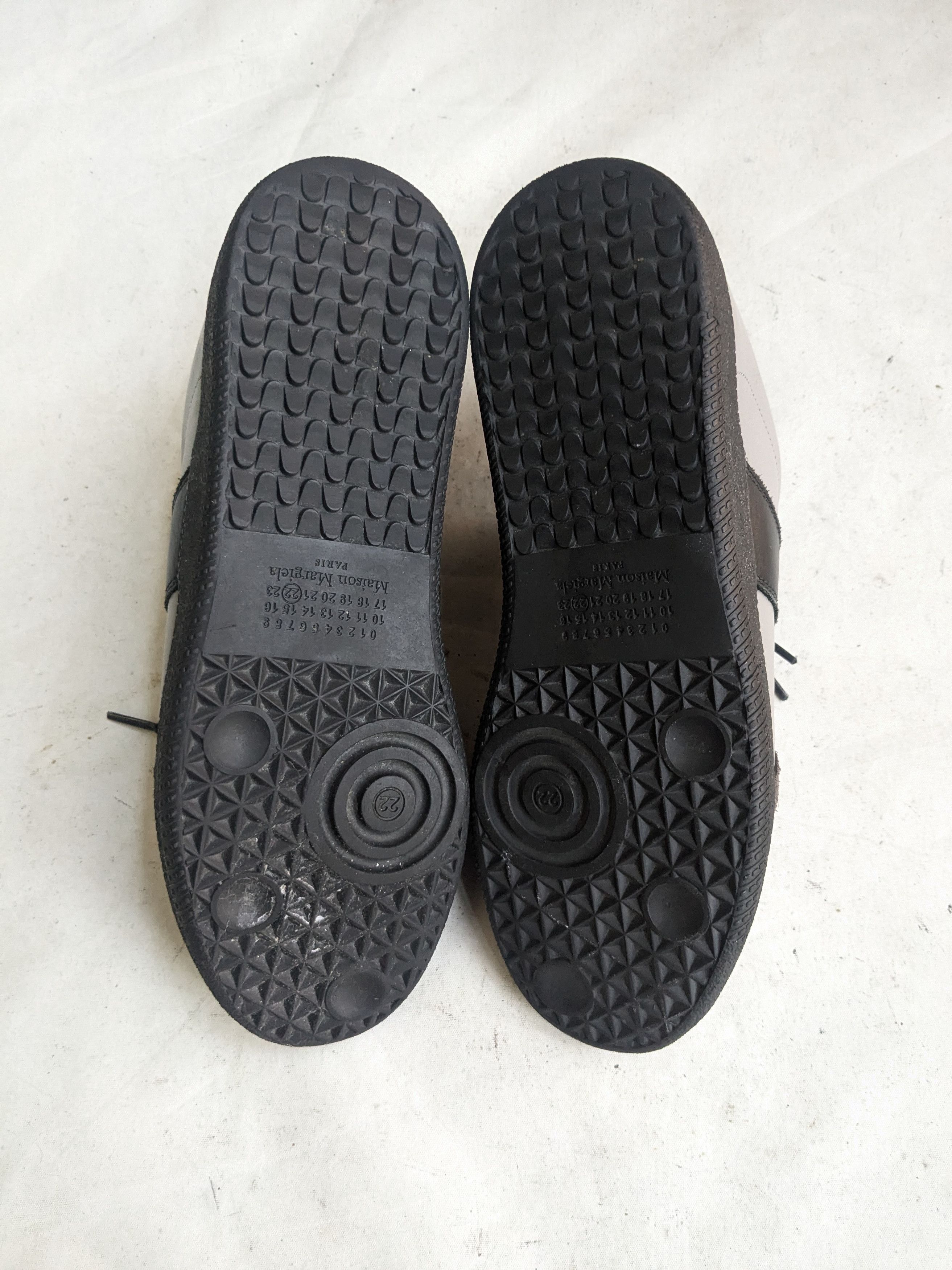 Maison Margiela Maison Margiela Replica GAT Gray Black 7 40 Size US 7 / EU 40 - 15 Thumbnail