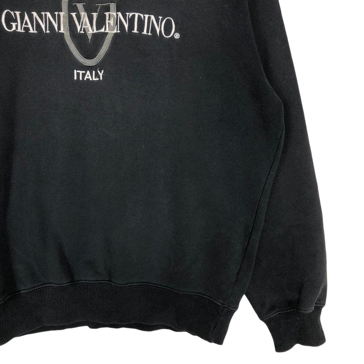 Japanese Brand 🔥90’s Vintage Sweatshirt Crewneck Gianni Valentino Big Logo Size US M / EU 48-50 / 2 - 5 Thumbnail