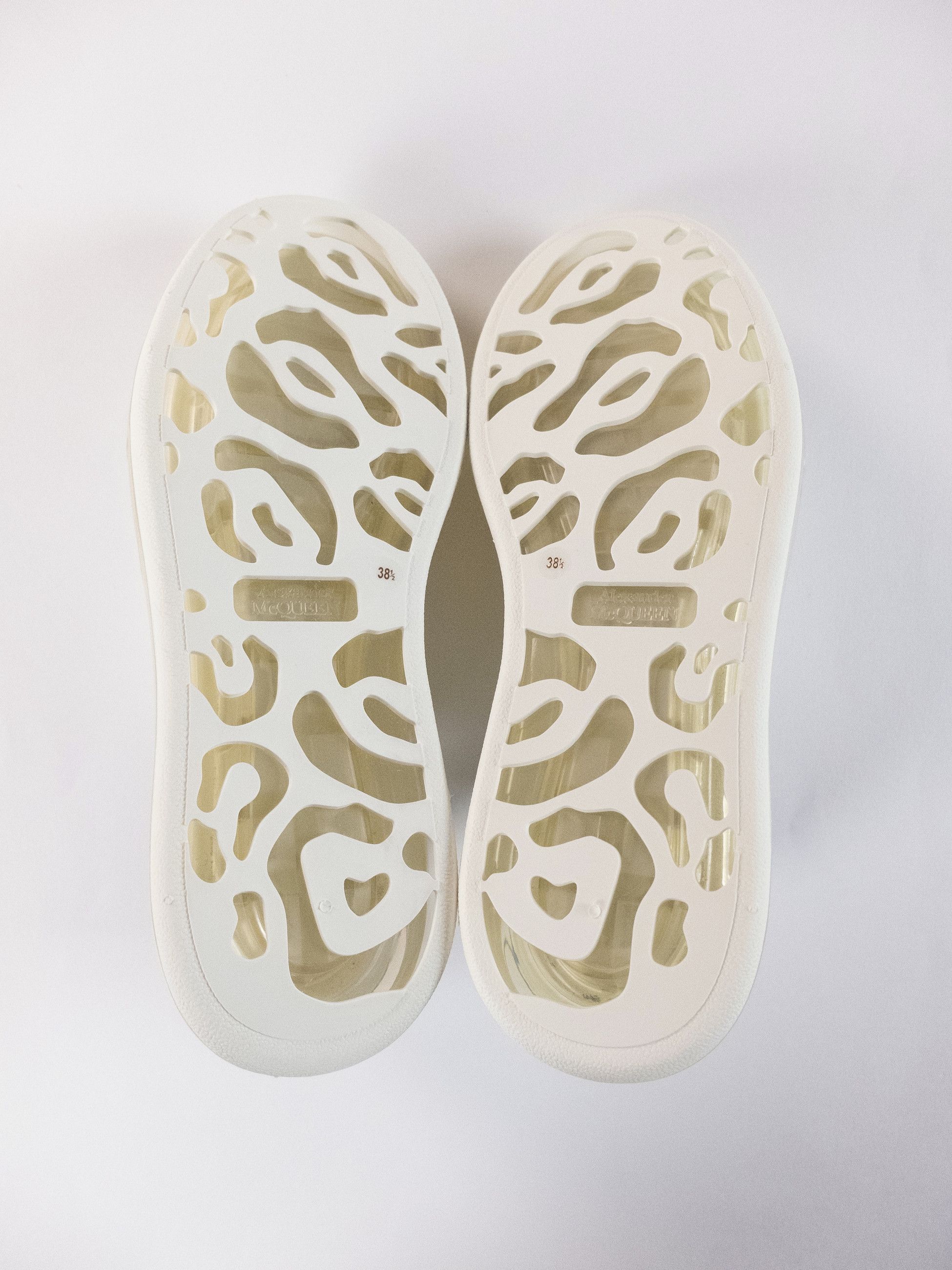 Alexander McQueen ALEXANDER MCQUEEN white clear sole oversize sneakers q Size US 8.5 / IT 38.5 - 7 Thumbnail