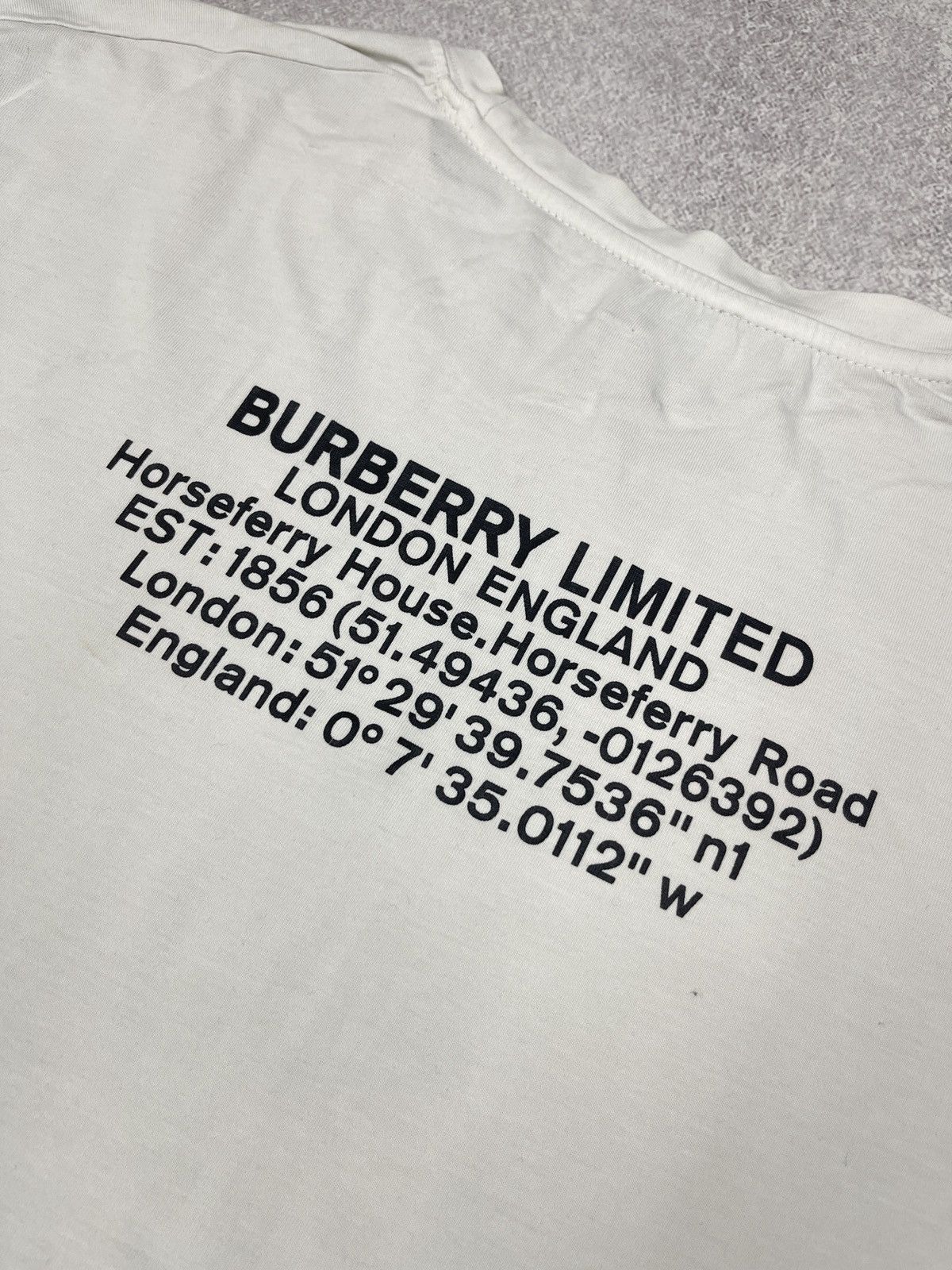 Burberry × Designer Mens Burberry London England Limited T Shirt White Big Logo Size US XL / EU 56 / 4 - 5 Thumbnail