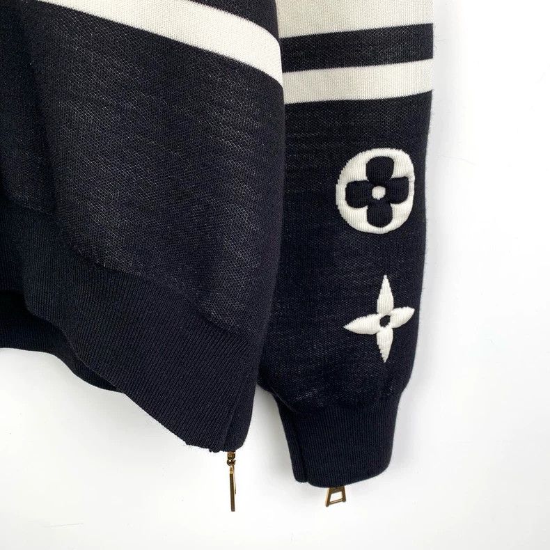 Louis Vuitton Louis Vuitton 22 logo intarsia round neck mulberry silk mi Size XS / US 0-2 / IT 36-38 - 4 Thumbnail