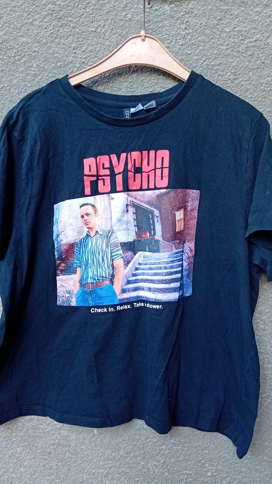 Divided Psycho x Divided Check in Relax Take a shower tee sz L/M Size L / US 10 / IT 46 - 1 Thumbnail
