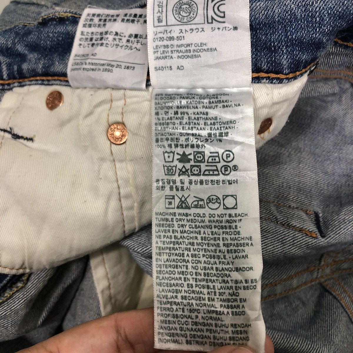 Levi's 🔥90’s Vintage Levi’s Distressed Denim Jeans Size US 32 / EU 48 - 17 Thumbnail