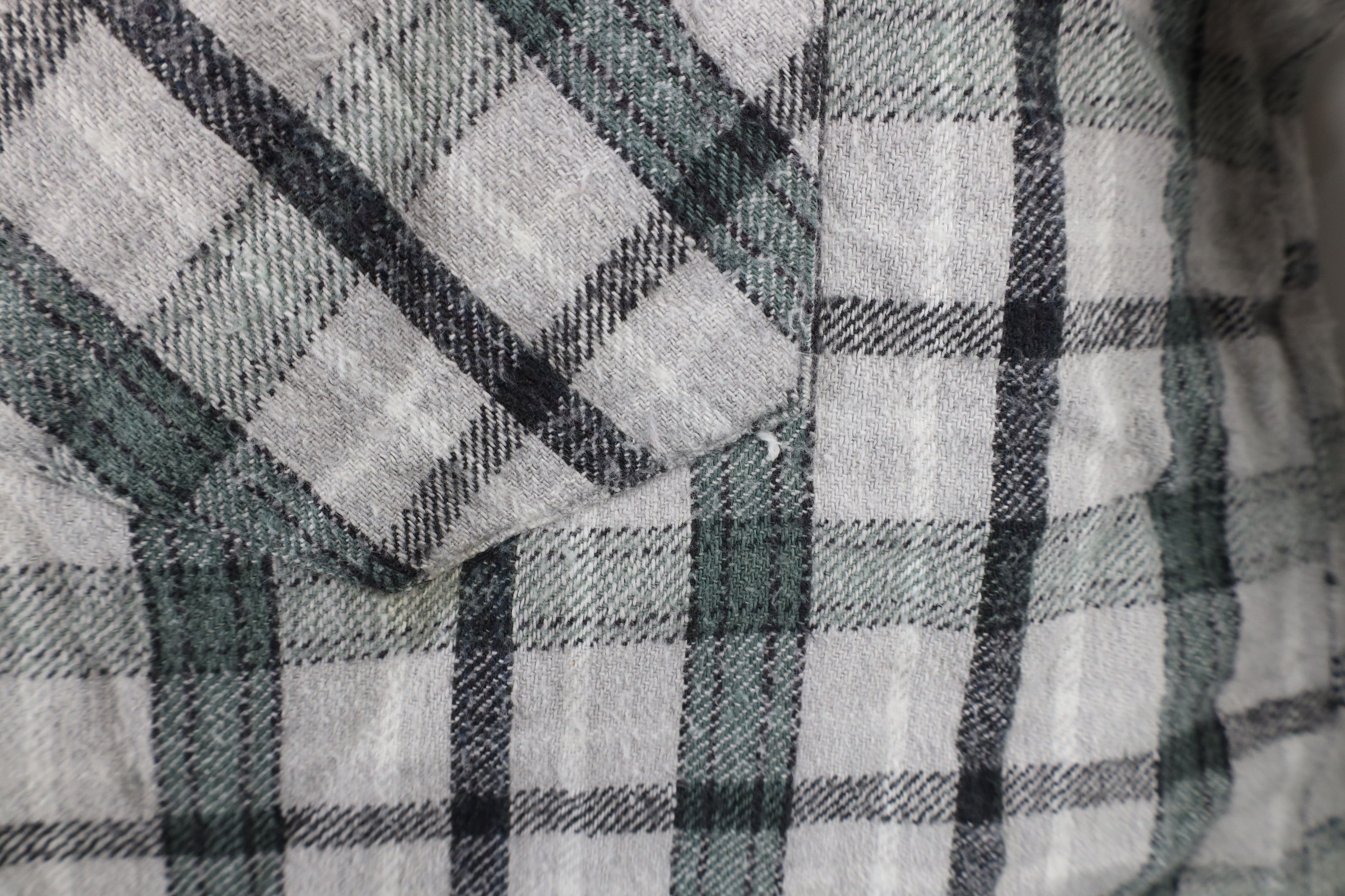 Vintage Vintage 90s Streetwear Heavyweight Button Shirt Plaid Size US L / EU 52-54 / 3 - 7 Thumbnail
