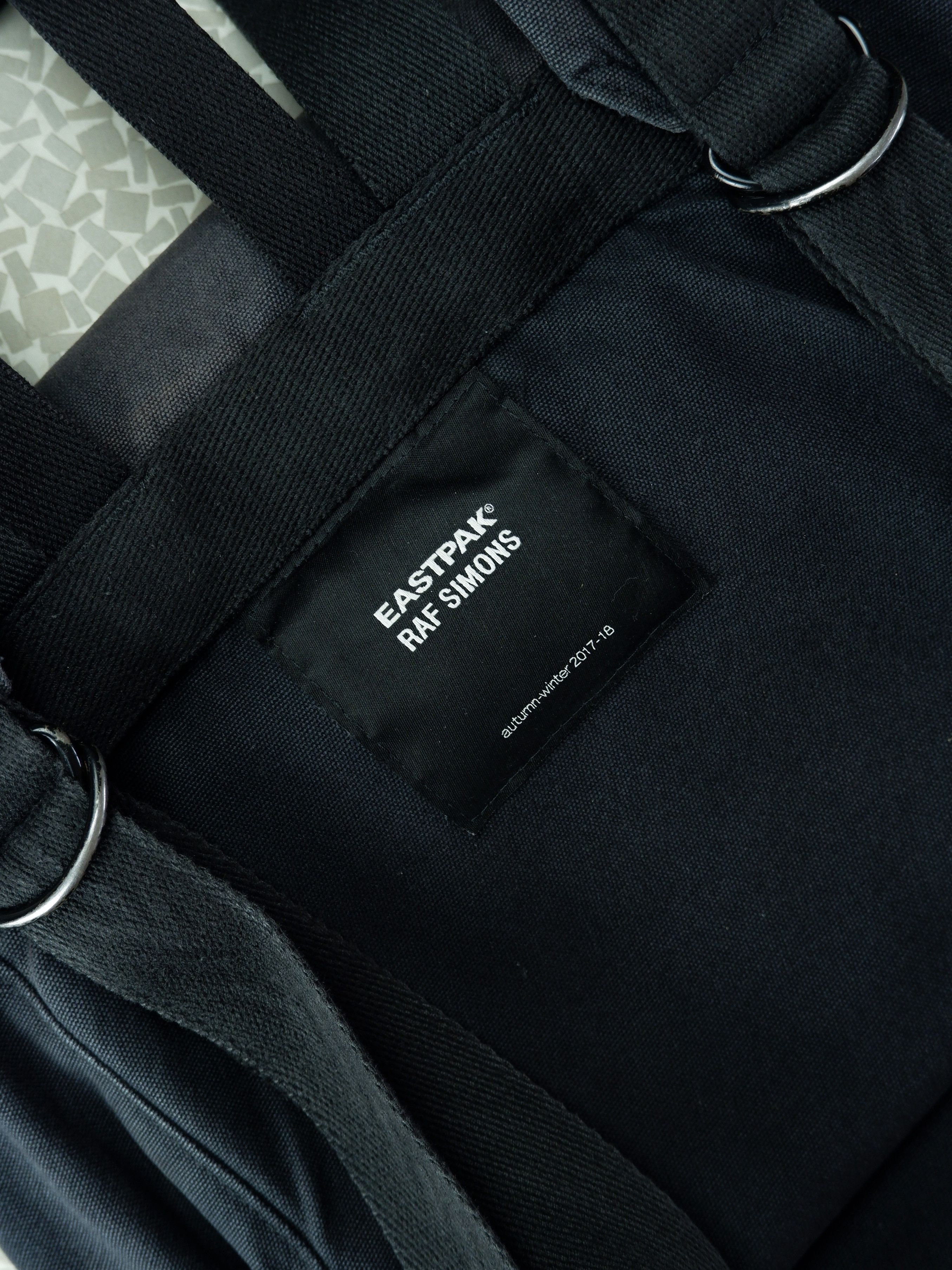 Eastpak × Raf Simons Best price! Raf Simons black backpack with straps AW17 Size ONE SIZE - 6 Thumbnail