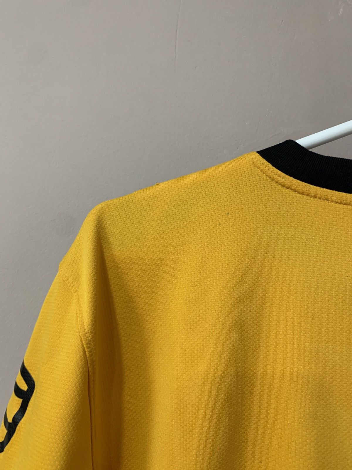 Nike KAIZER CHIEFS 2009/2010 HOME FOOTBALL SHIRT JERSEY Nike Size US XL / EU 56 / 4 - 13 Thumbnail