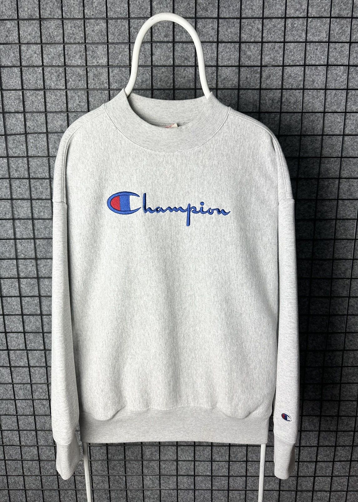 Champion × Vintage Champion Vintage Embroidered Logo Front Sweatshirt Size M Size US M / EU 48-50 / 2 - 1 Thumbnail