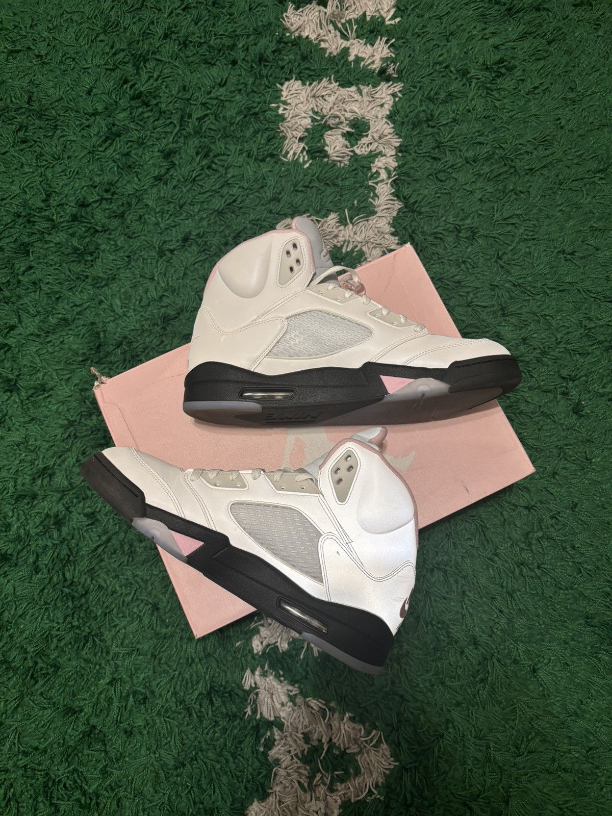 Jordan Brand Jordan 5 “Medium Soft Pink” Size US 13 / EU 46 - 3 Thumbnail