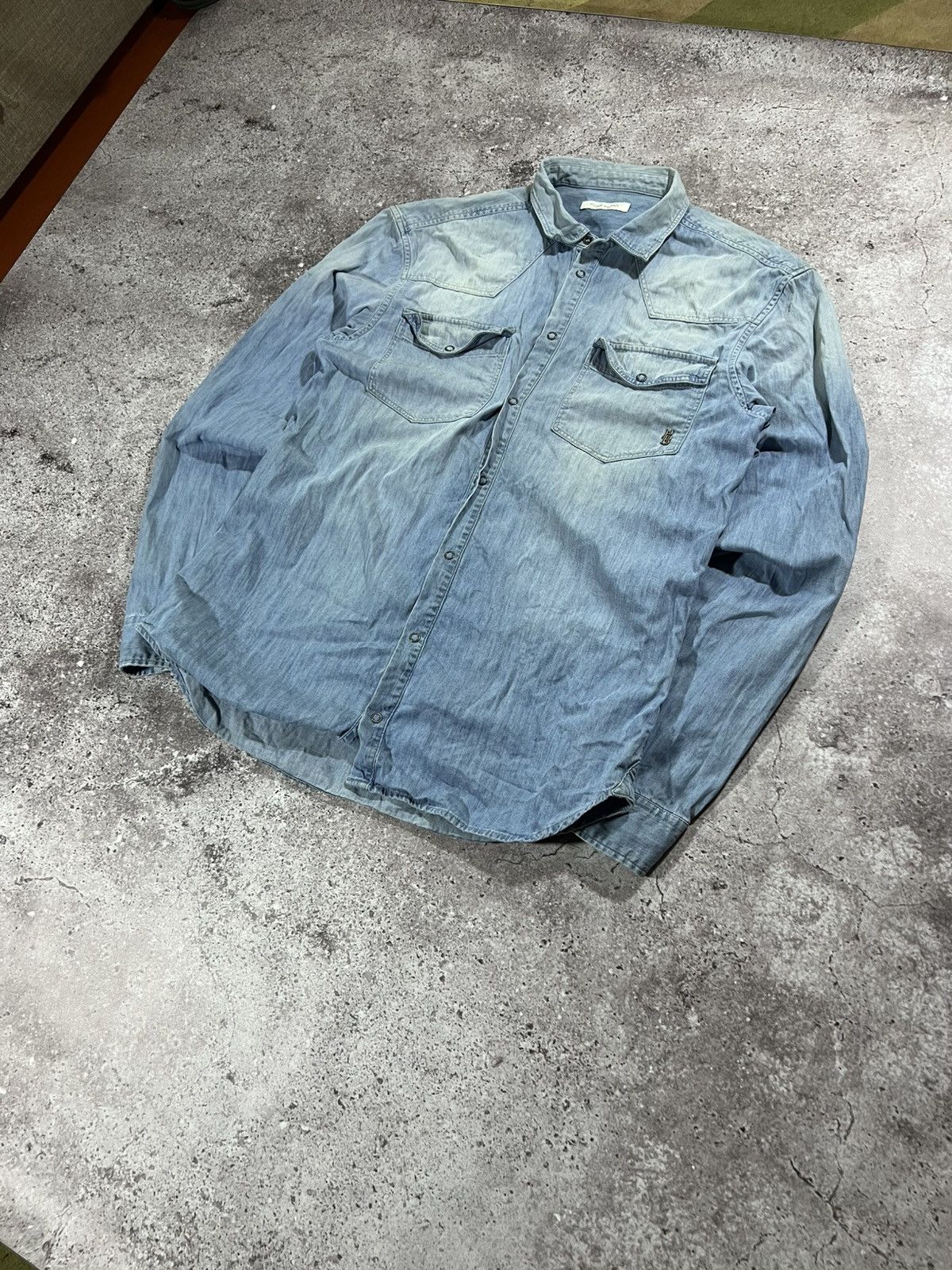 Balmain Vintage Pierre Balmain Denim Button-Up Shirt Long Sleeve Size US L / EU 52-54 / 3 - 2 Thumbnail