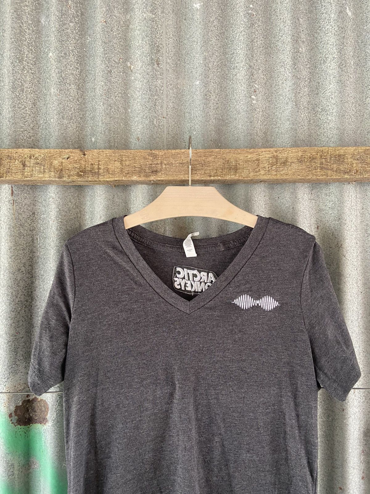 Band Tees ARCTIC MONKEY DO I WANNA KNOW ? Size S / US 4 / IT 40 - 2 Thumbnail