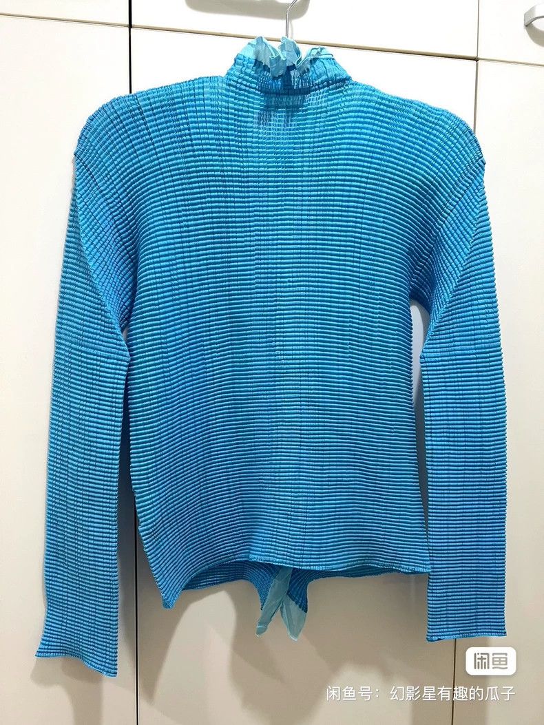 Issey Miyake Issey Miyake Blue bubble button cardigan Size M / US 6-8 / IT 42-44 - 2 Thumbnail