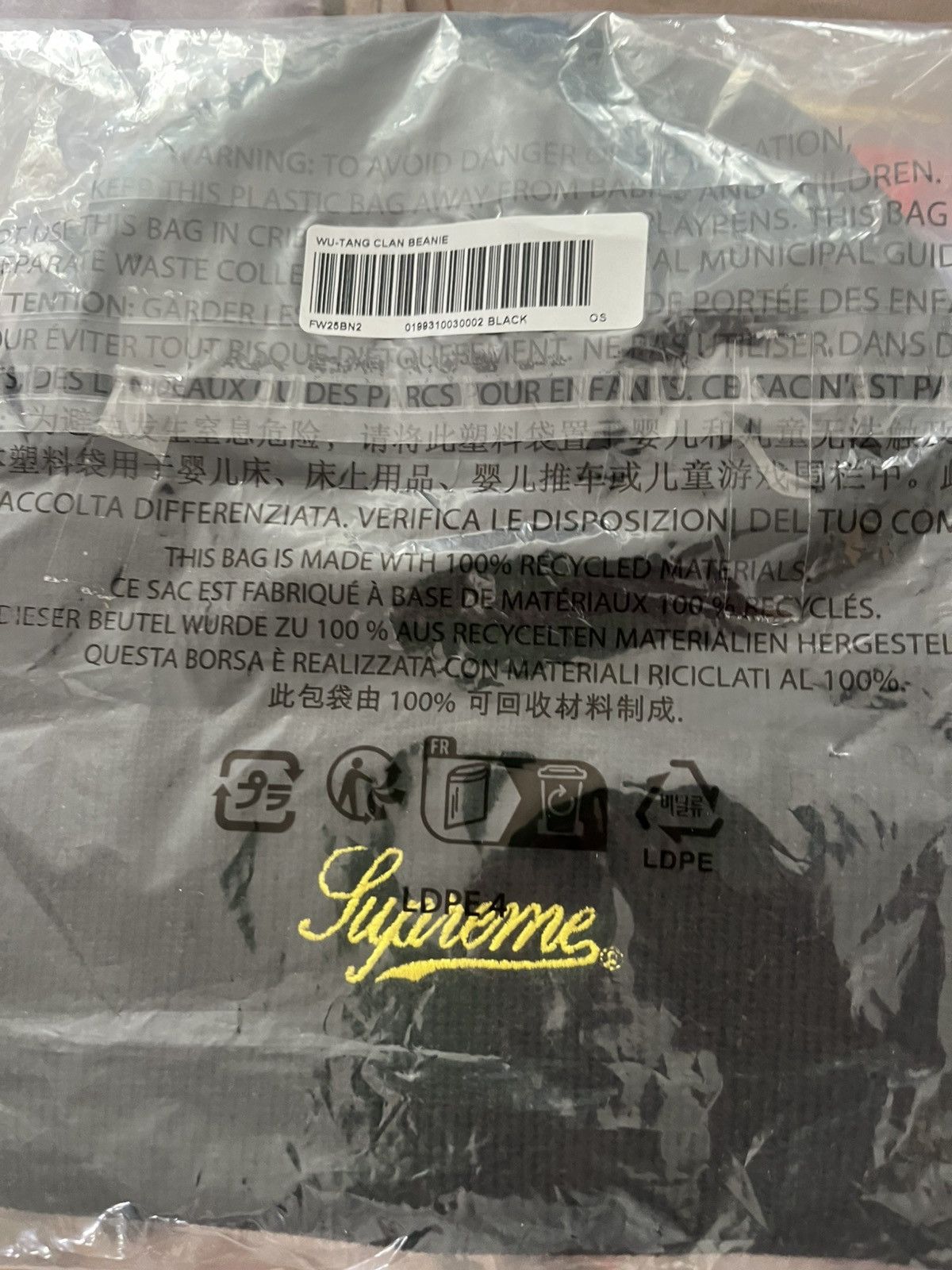 Supreme Supreme FW25 Wu Tang Clan Beanie Black Size ONE SIZE - 2 Thumbnail