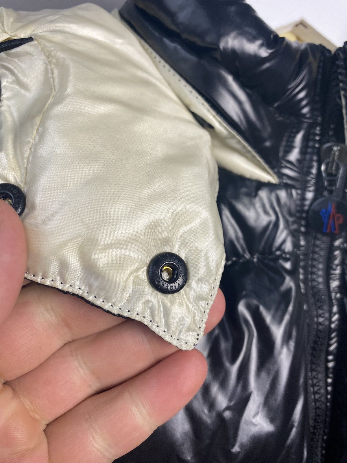 Moncler MONCLER Badia Authentic Black Big Logo Down Jacket Womens Size M / US 6-8 / IT 42-44 - 4 Thumbnail