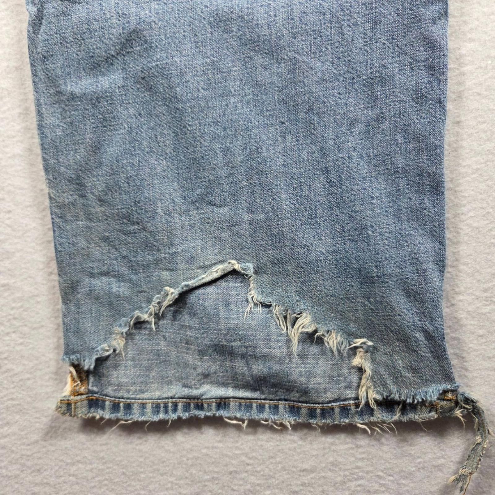 Lucky Brand Vtg Lucky Brand Jeans Mens 34 Light Blue Denim Distressed Size US 34 / EU 50 - 5 Thumbnail