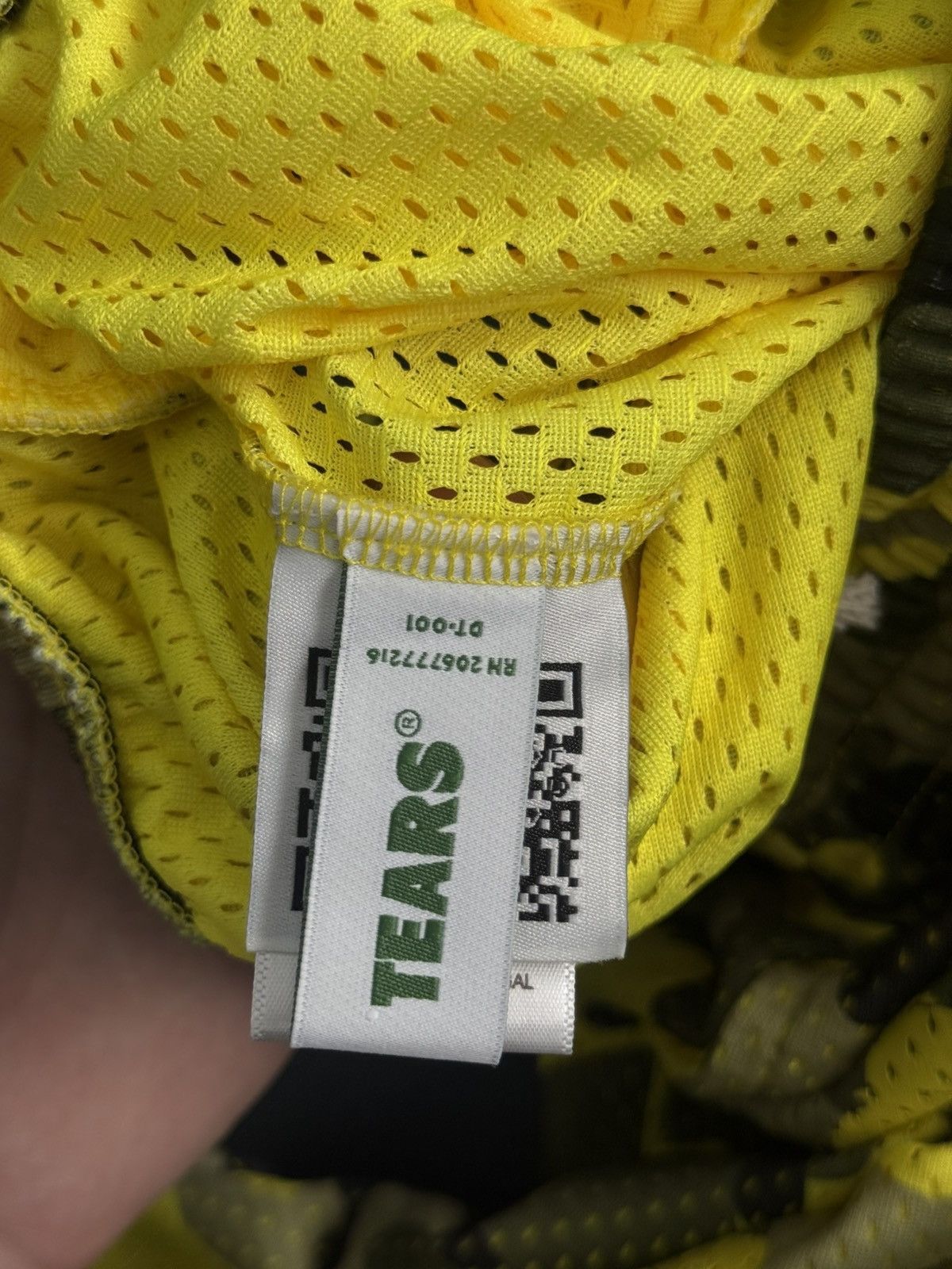 DENIM TEARS Denim Tears Mesh Summer Shorts Yellow Camo Size Small (NEW) Size US 29 - 7 Thumbnail