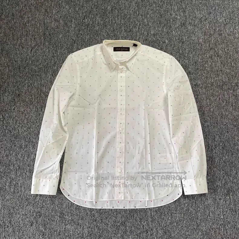 Louis Vuitton Louis Vuitton Full logo lapel long sleeve shirt Size US M / EU 48-50 / 2 - 1 Thumbnail