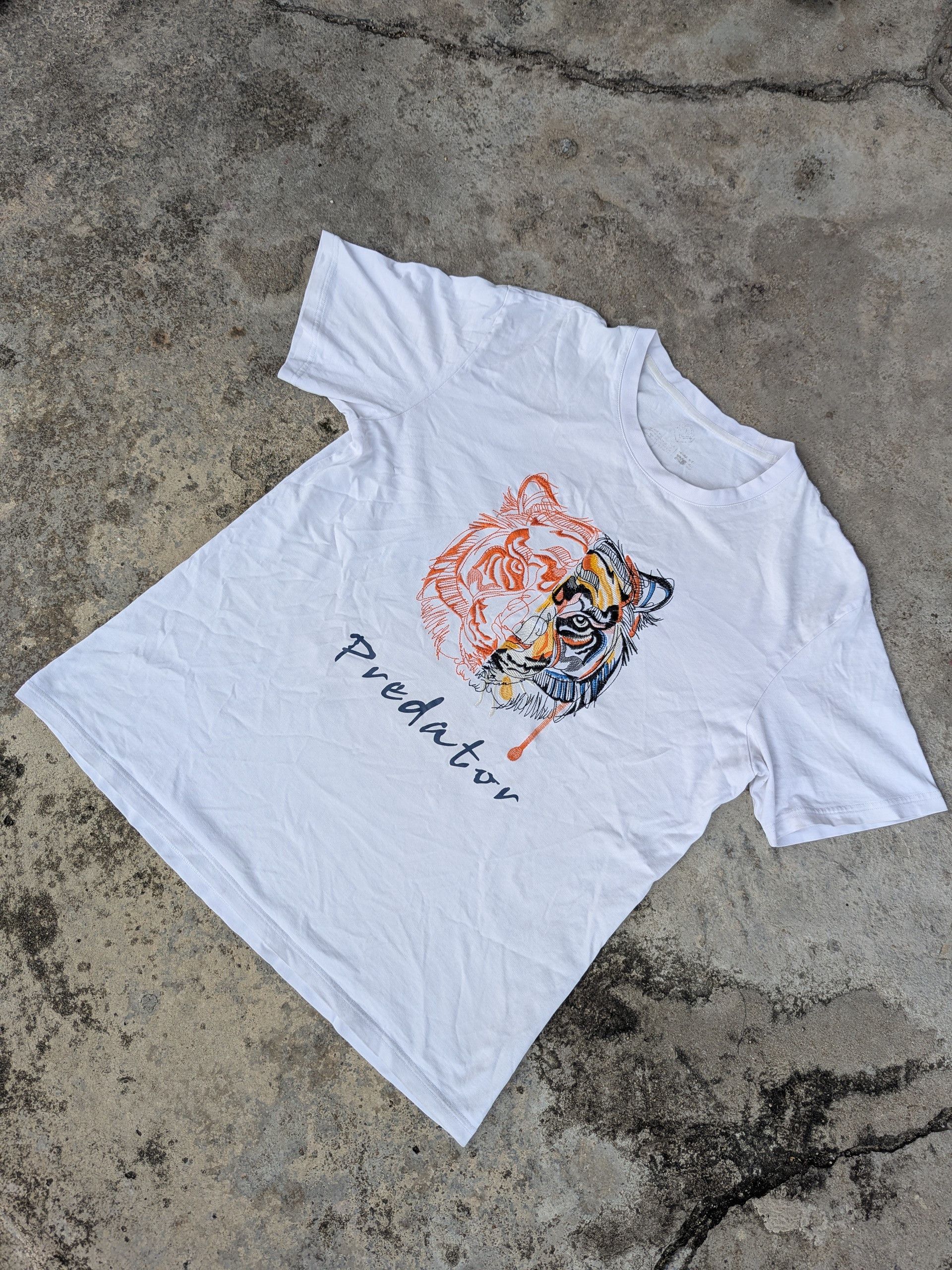 Japanese Brand Vintage Predator Tiger Embroidered T Shirt Size US M / EU 48-50 / 2 - 2 Thumbnail