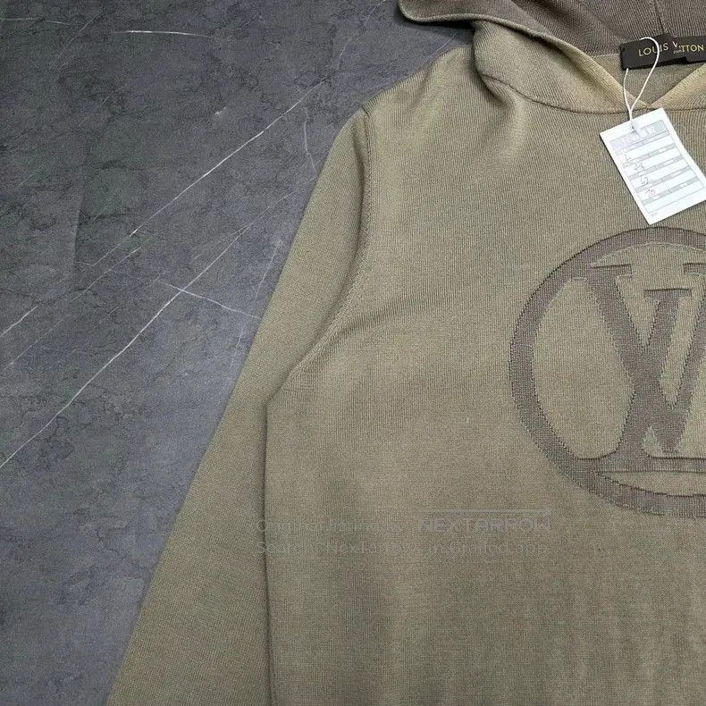 Louis Vuitton Louis Vuitton Embroidered Logo Hoodie. Size US L / EU 52-54 / 3 - 5 Thumbnail
