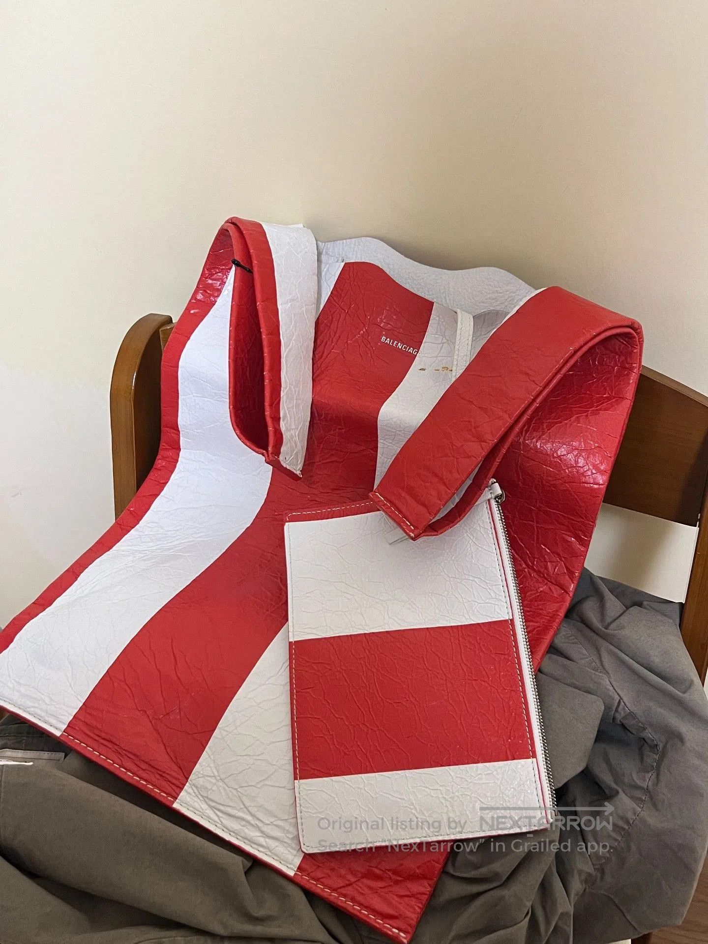 Balenciaga Balenciaga Red White Striped Tote. Size ONE SIZE - 2 Thumbnail