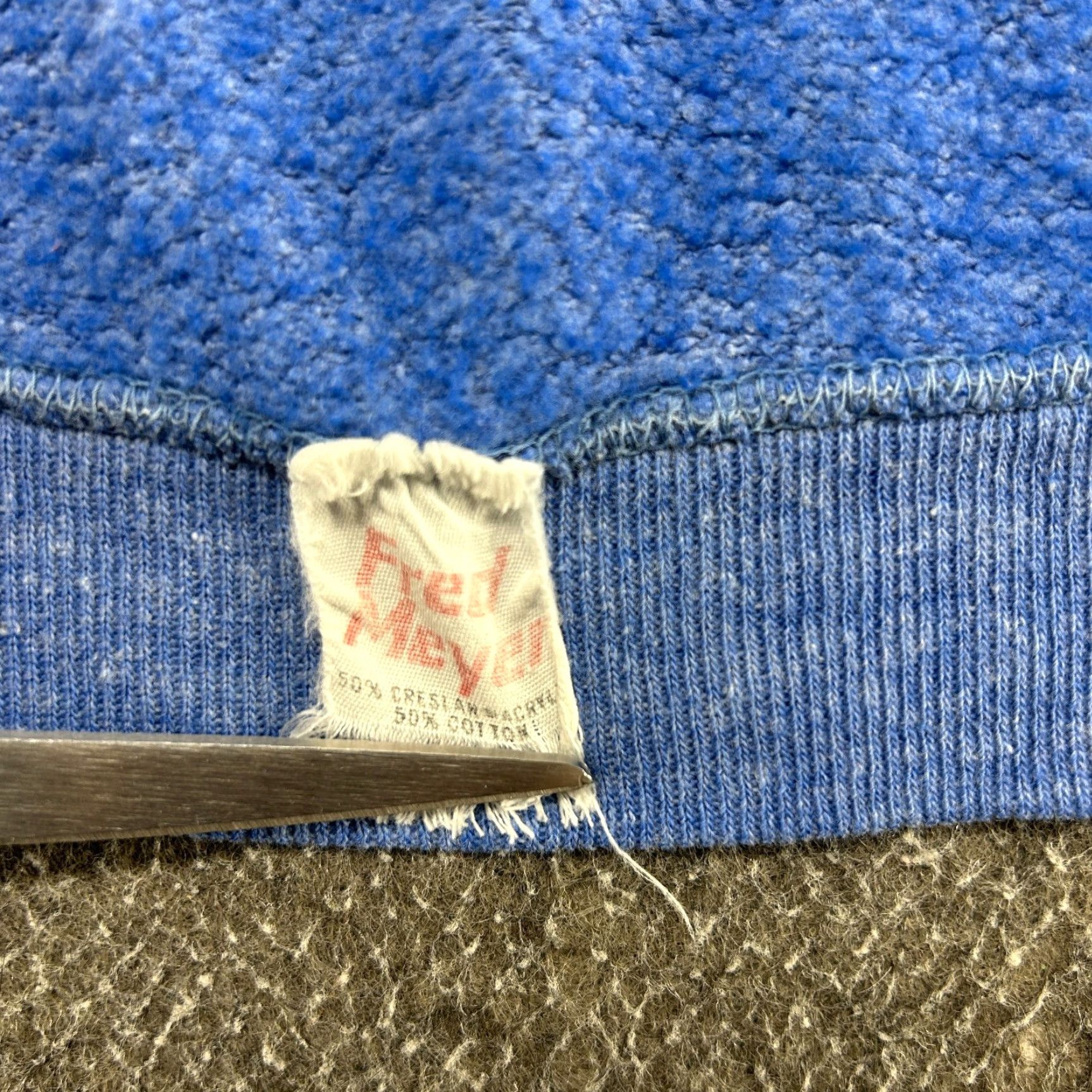 Vintage VINTAGE 70s Full Zip Hoodie Mens L Blue Cotton Polyester Fleece Sweatshirt 90s Logo Sun Faded Good pre-owned condition Size US L / EU 52-54 / 3 - 7 Thumbnail
