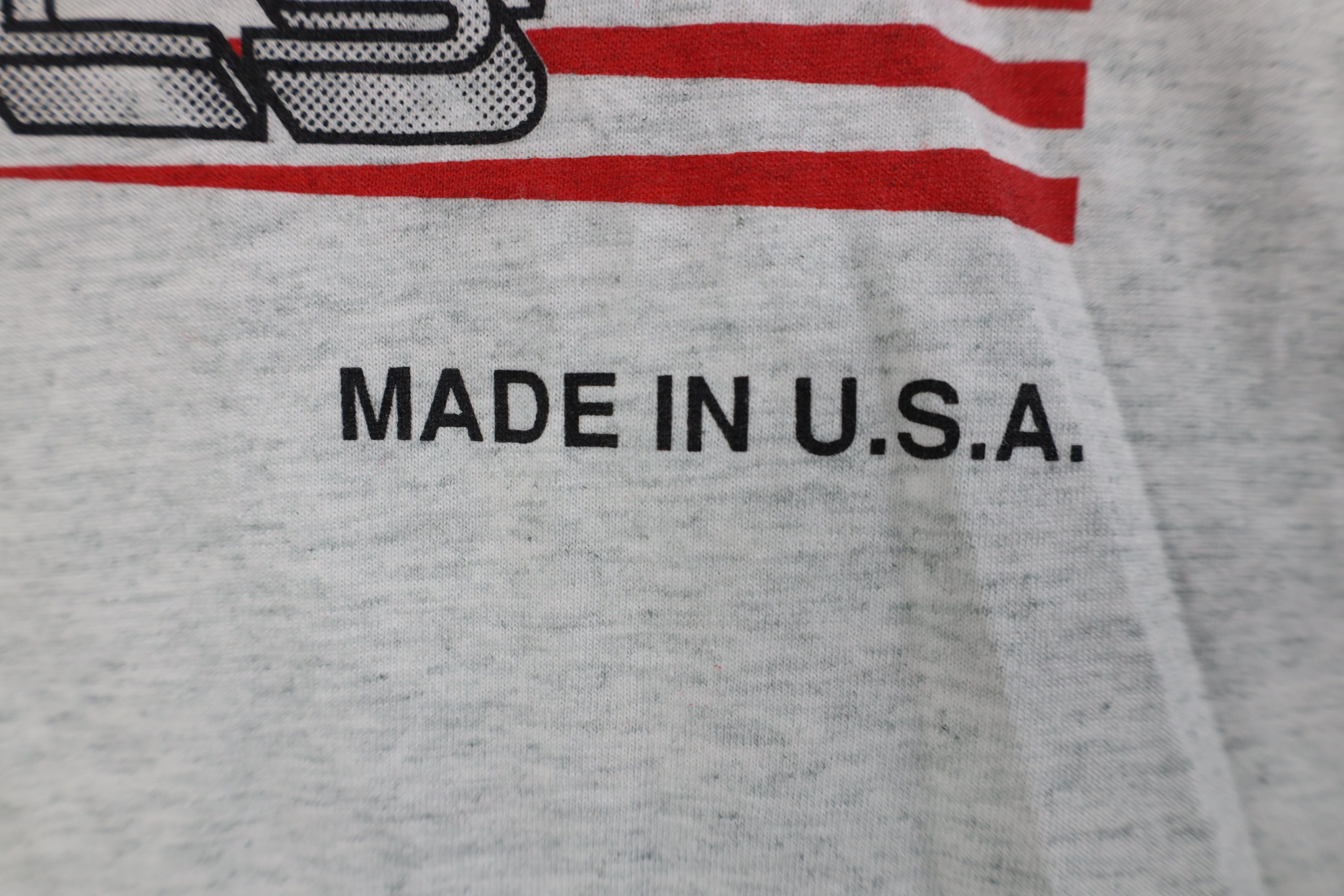 Vintage Vintage 90s Tools Wrap Your Hands T-Shirt Heather Gray USA Size US L / EU 52-54 / 3 - 5 Thumbnail