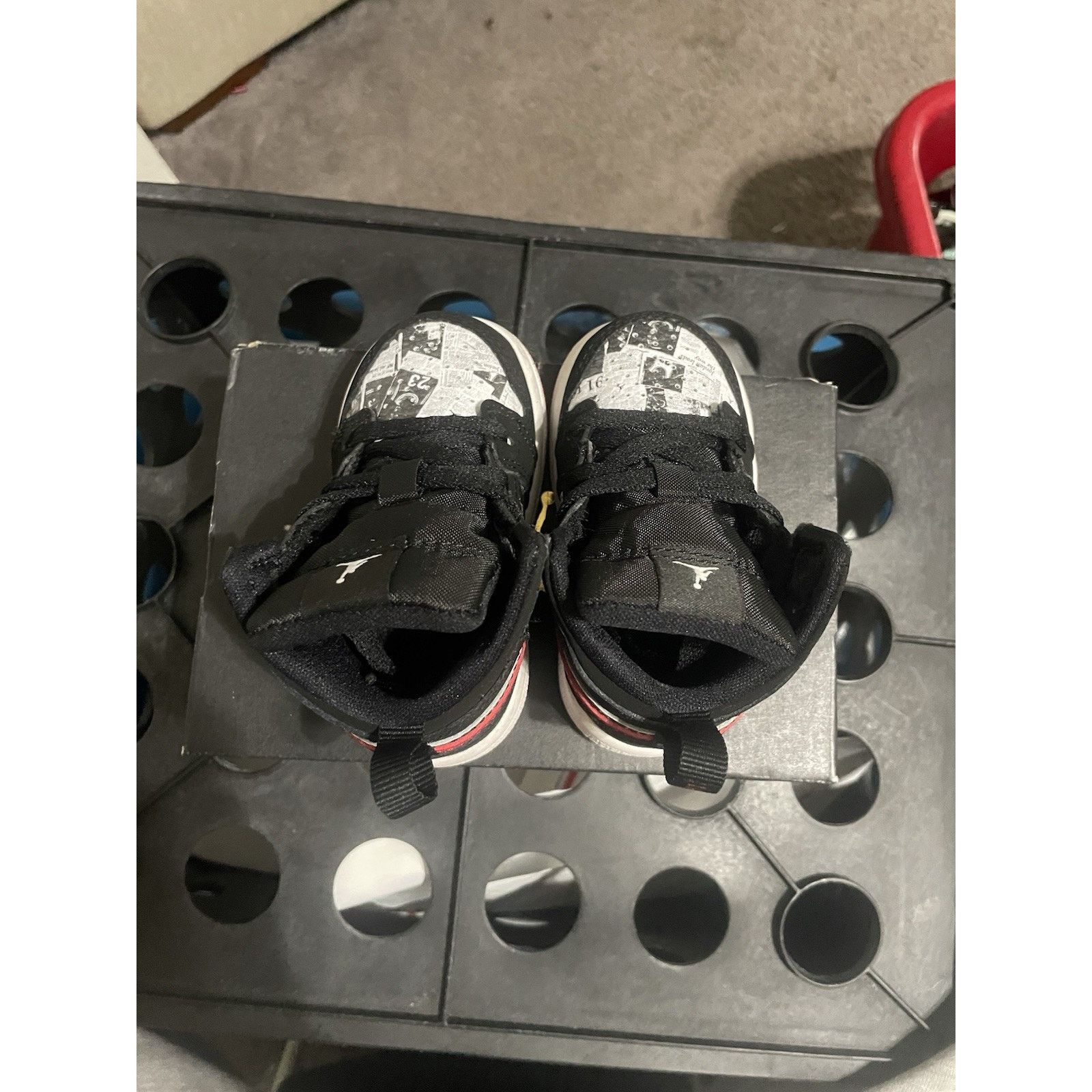 Jordan Brand Size 4c-Air Jordan 1 Mid SE TD Black Gym Red White Newspaper Size US 5 / EU 37 - 4 Thumbnail