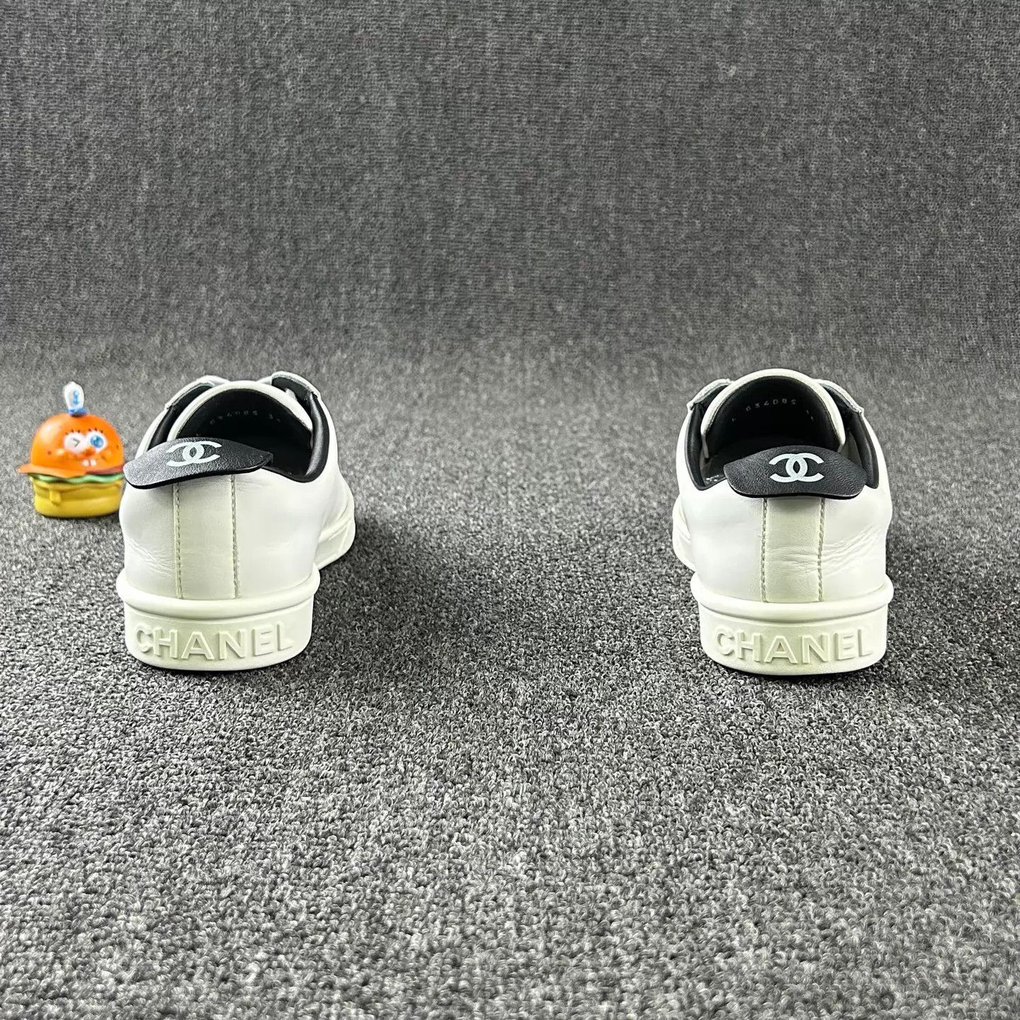 Chanel Chanel White Sneakers Women's EUR36 Size US 5.5 / IT 35.5 - 5 Thumbnail