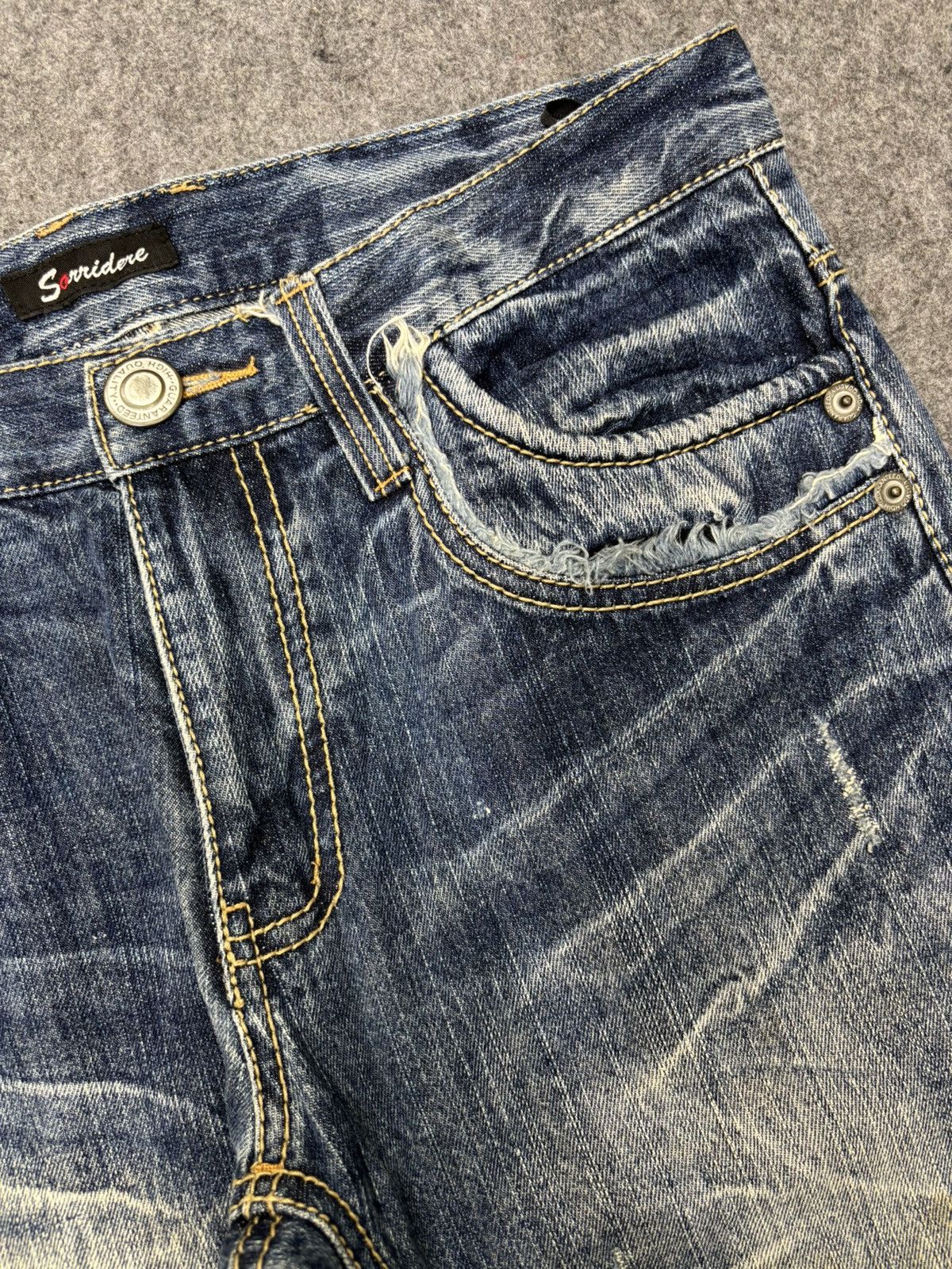 Seditionaries 💥Insane💥SorriderexBack&Forth Spiral Distressed Denim F661 Size US 33 - 11 Thumbnail