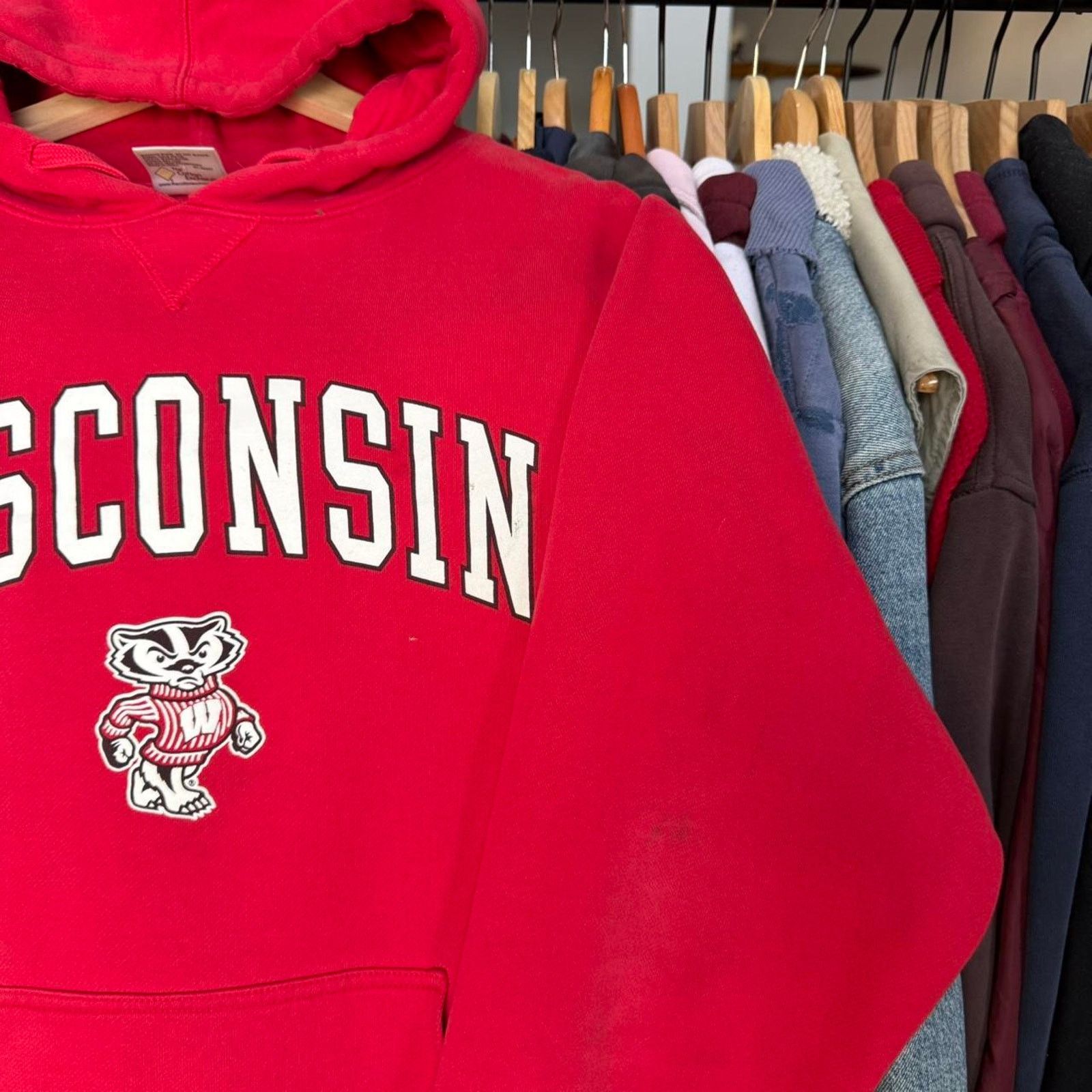 Other Vintage Wisconsin Badgers High Quality Soft Hoodie Size US S / EU 44-46 / 1 - 3 Thumbnail