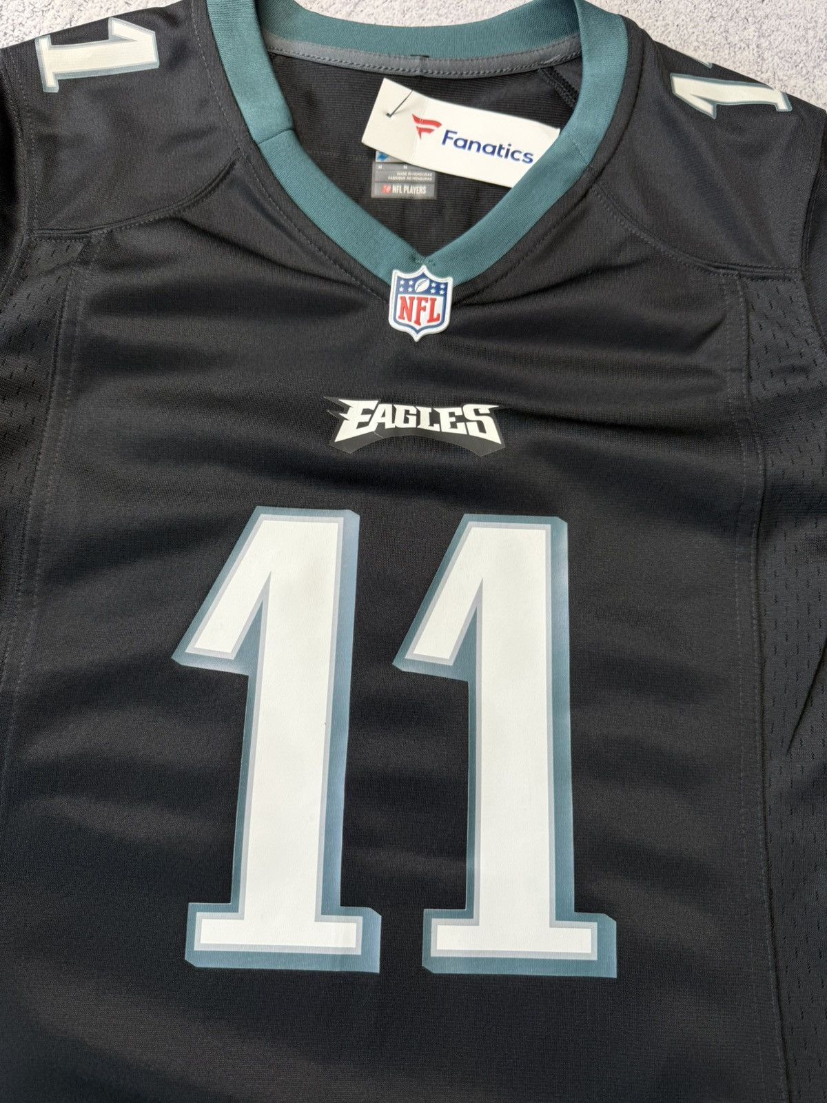 NFL Nike Eagles Carson Wentz #11 Football Jersey WOMEN MEDIUM Size M / US 6-8 / IT 42-44 - 6 Thumbnail