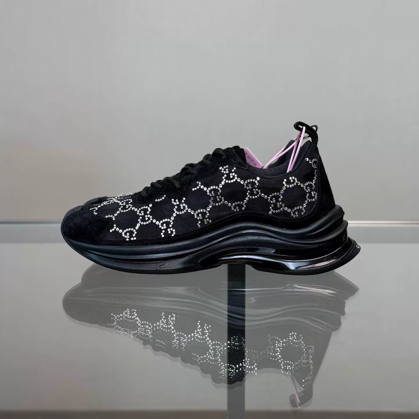 Gucci Gucci Crystal Perforated Runners 37.5W Size US 7 / IT 37 - 5 Thumbnail