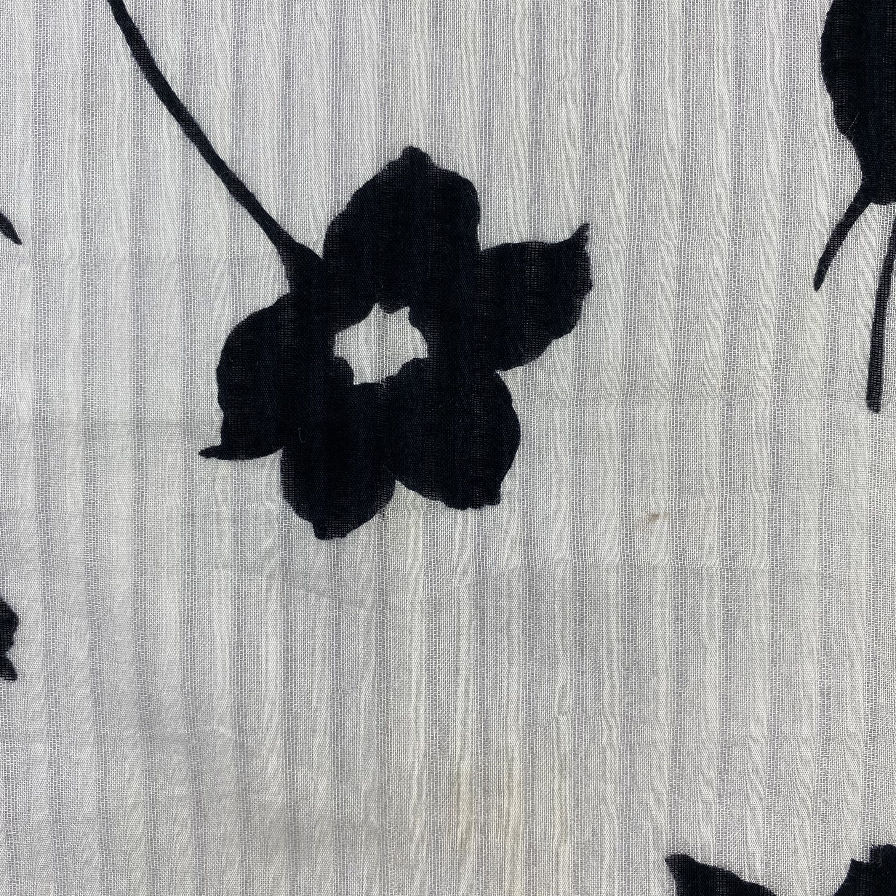 Valentino × Vintage Valentino Garavani Bandana/ Handkerchief / Neckerchief-P1202 Size ONE SIZE - 4 Thumbnail