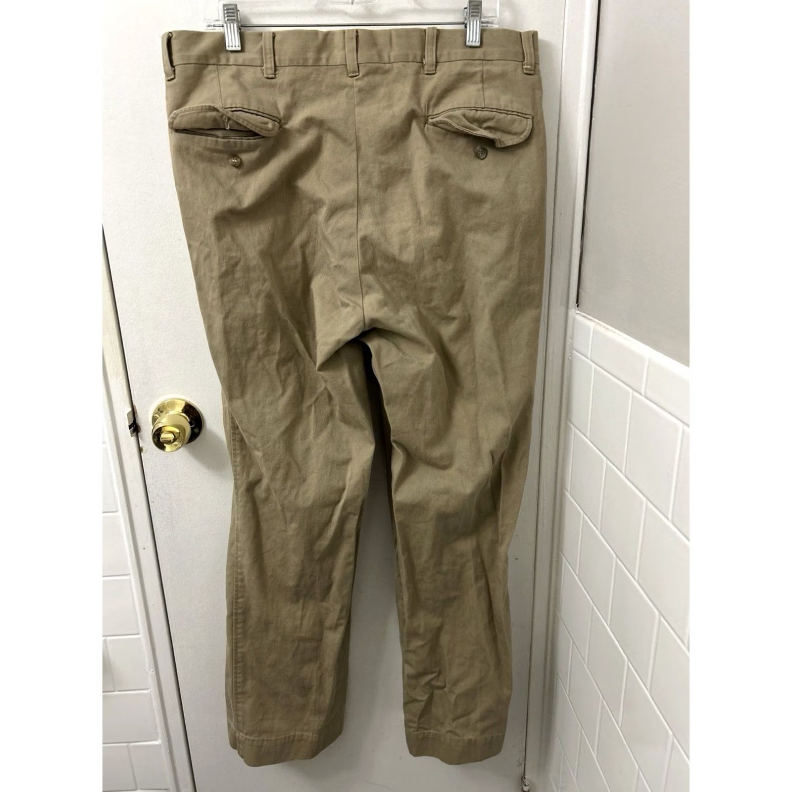 Vintage VINTAGE LL Bean Chino Pants Mens 36x31 Tan Beige Cotton Pleated Straight Leg Trousers Pants Mens Regular 36 White? Size US 36 / EU 52 - 7 Thumbnail