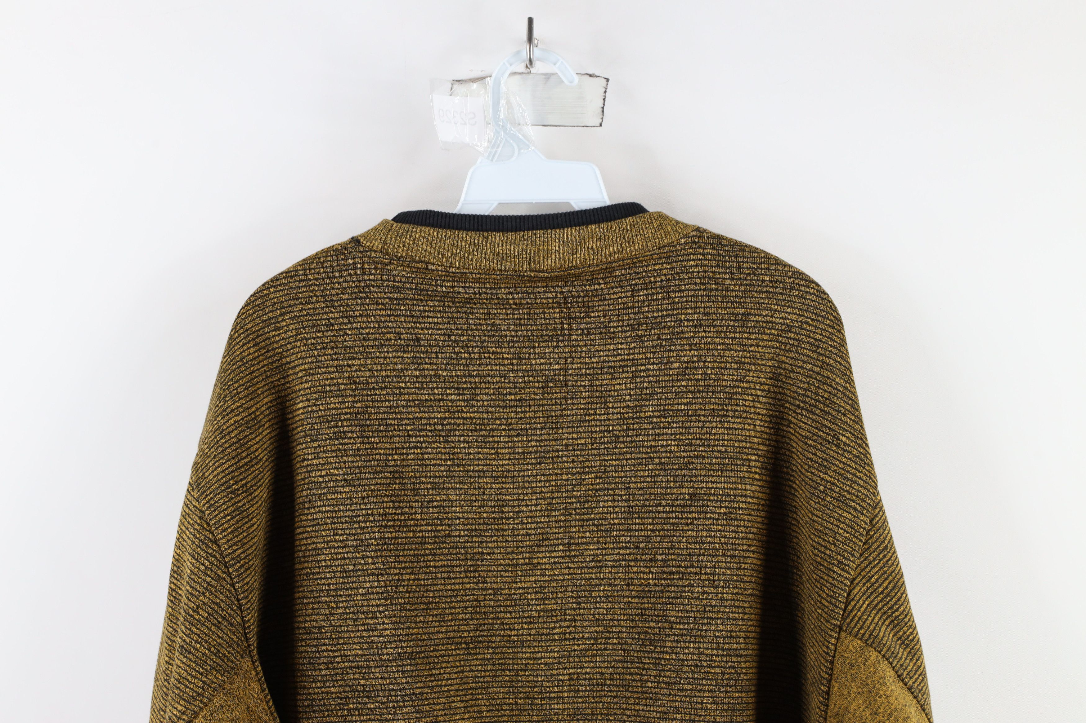 Vintage Vintage 90s Streetwear Heavyweight Crewneck Sweatshirt Size US XXL / EU 58 / 5 - 10 Thumbnail