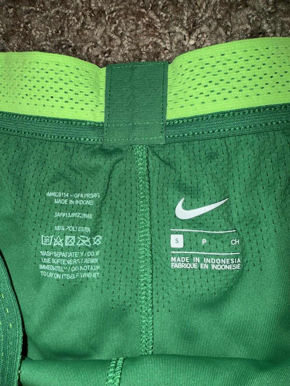 Nike Nike Men’s Nigeria National Soccer Team Shorts Sample Size US 30 / EU 46 - 5 Thumbnail