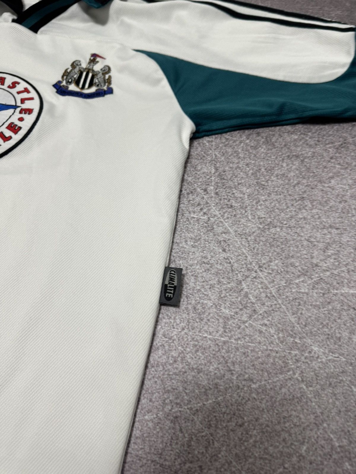 Adidas Newcastle United 1999/2000 Home Vintage Jersey Blokecore Size US S / EU 44-46 / 1 - 8 Thumbnail