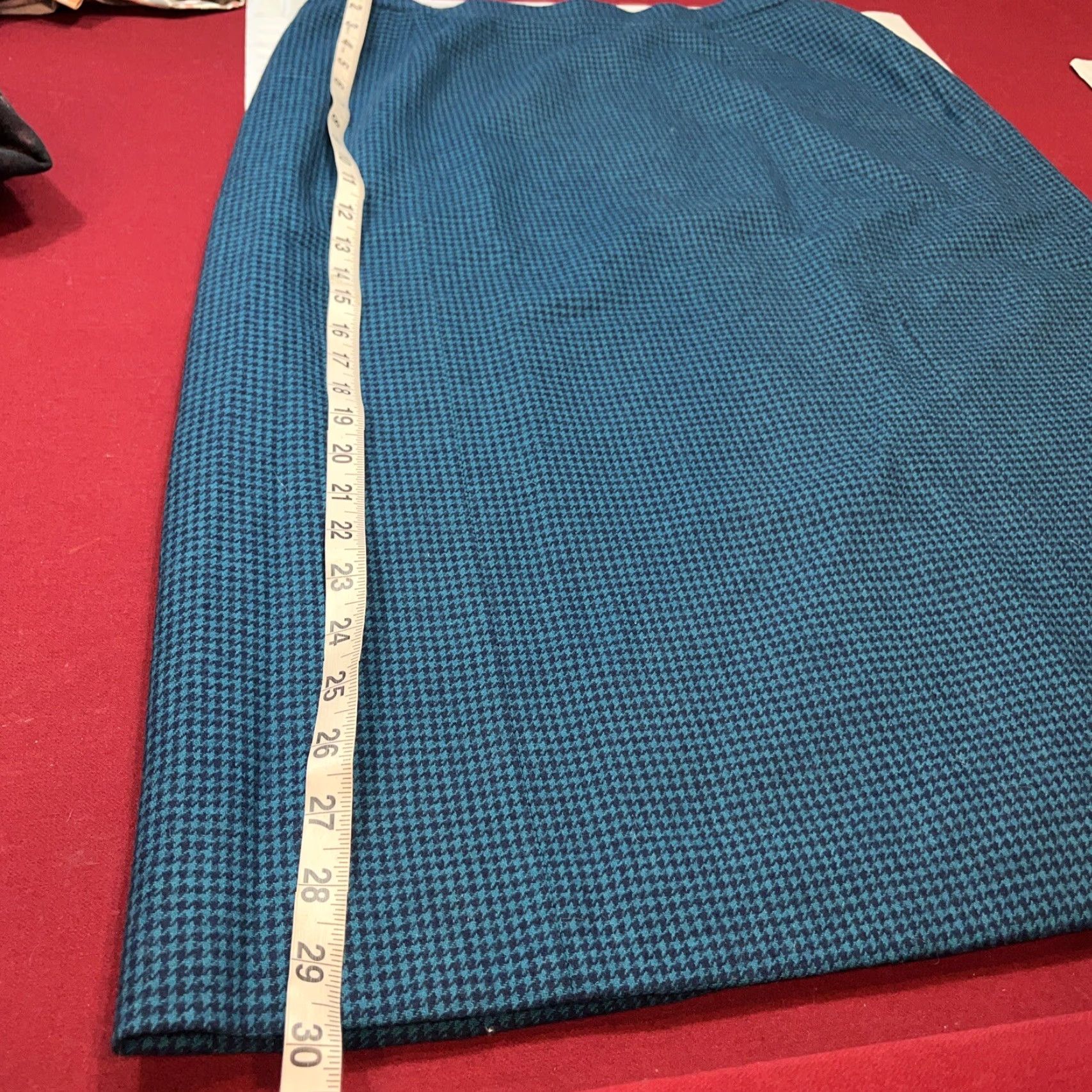 Pendleton VINTAGE Pendleton Blue Virgin Wool Skirt Midi Side Zip Lined Stretch Waist 16 Women Wool Button Navy Turquoise A-Line Size 38" / US 16 / IT 52 - 4 Thumbnail