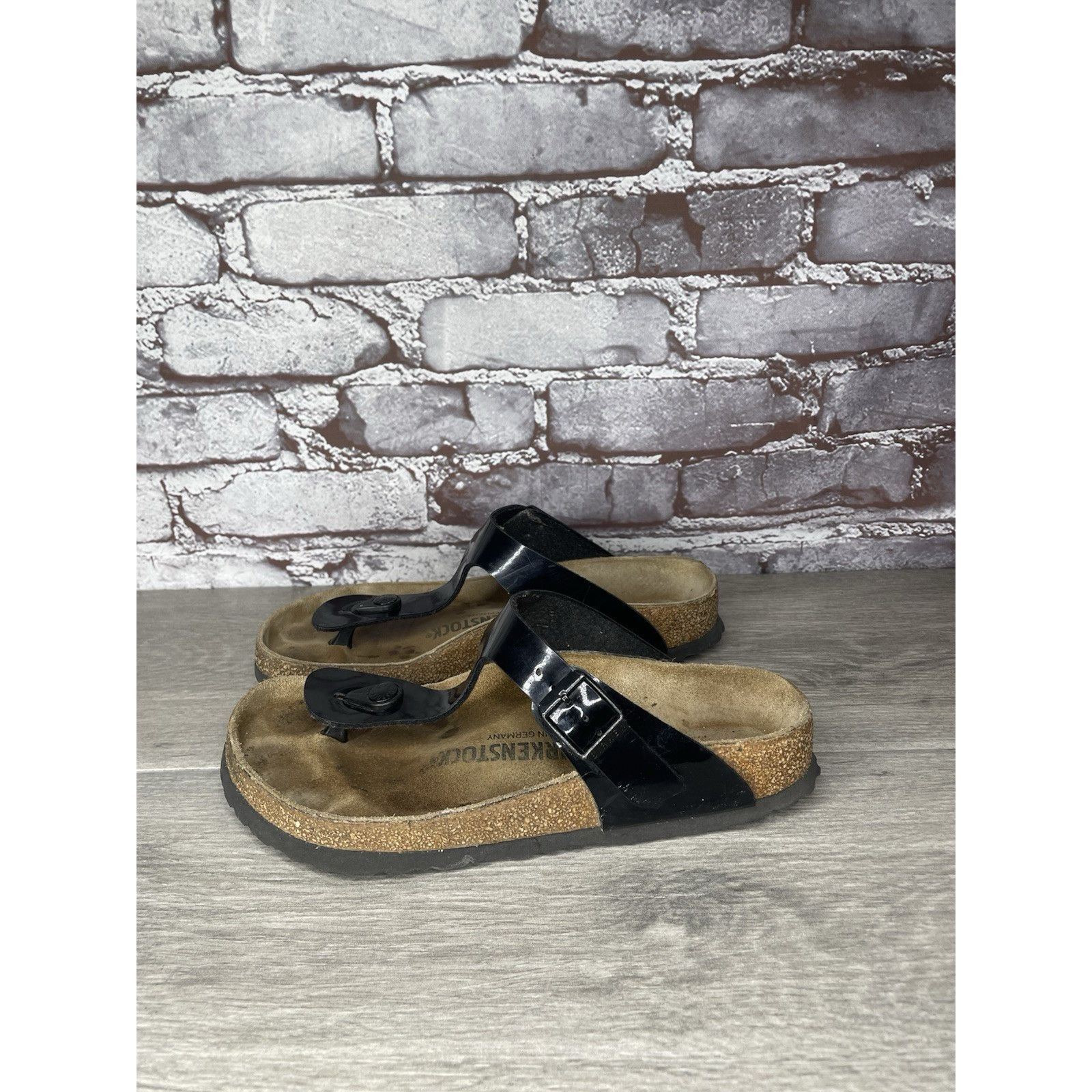 Birkenstock BIRKENSTOCK Gizeh Black Patent Leather Thong Cork Sandals Wo Size US 6.5 / IT 36.5 - 17 Thumbnail