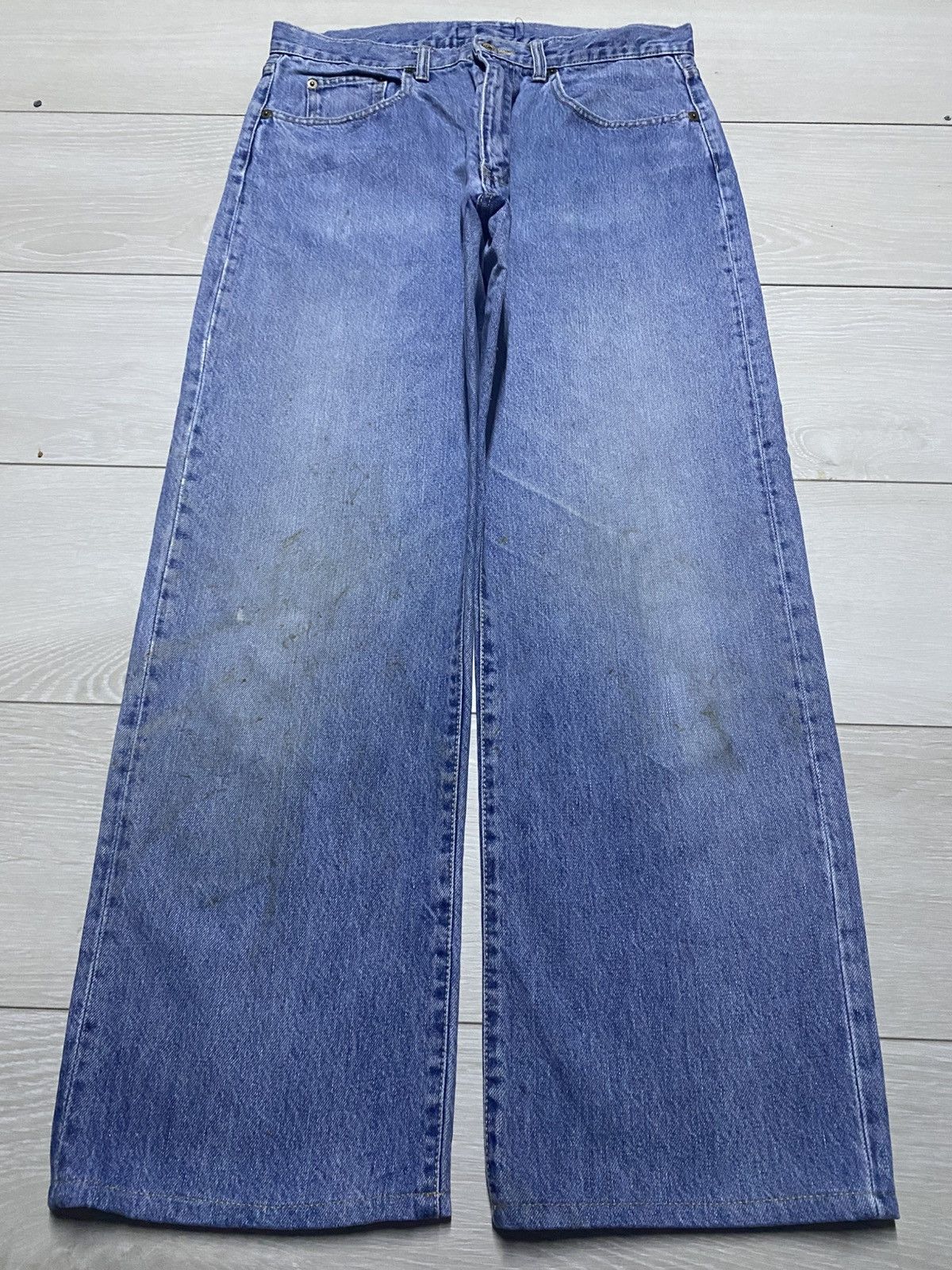 Barneys New York Vintage Barneys New York Light Wash baggy Jeans Size US 31 - 1 Thumbnail