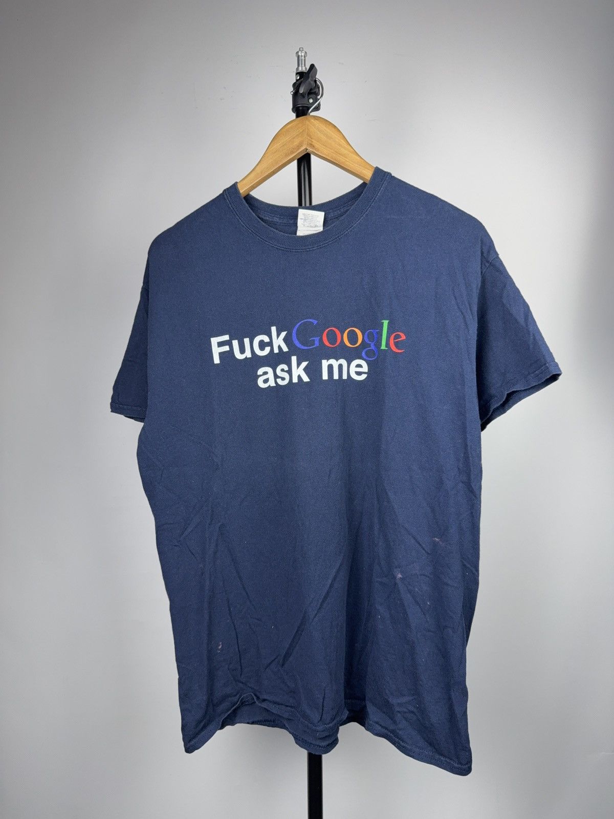 Vintage 00s Funny Humor Fuck Google Ask Me USA Graphic Logo Y2K Tee Size US L / EU 52-54 / 3 - 1 Thumbnail