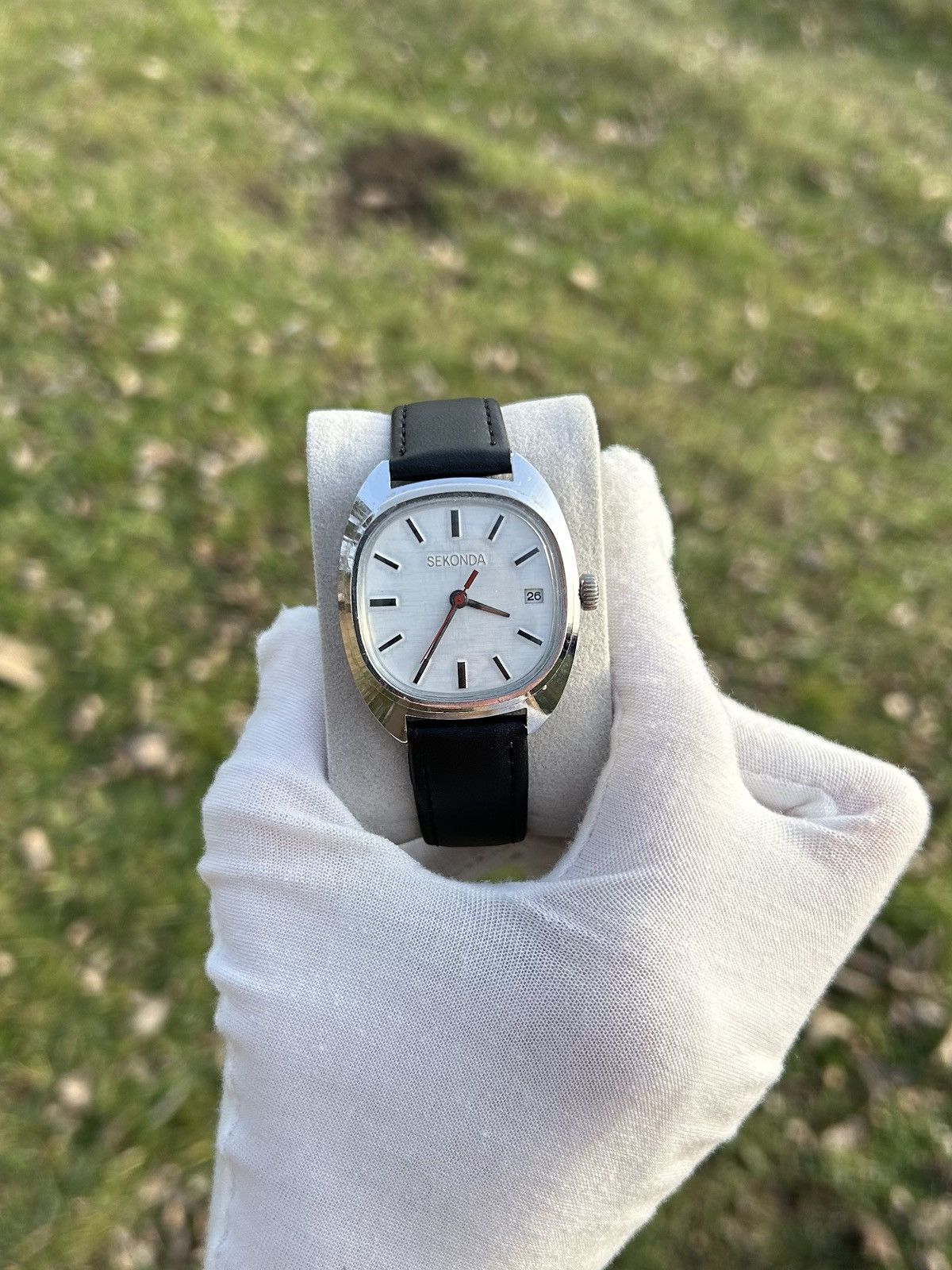 Vintage Vintage Sekonda Watch USSR Soviet Mechanical Authentic 1980s Size ONE SIZE - 1 Thumbnail