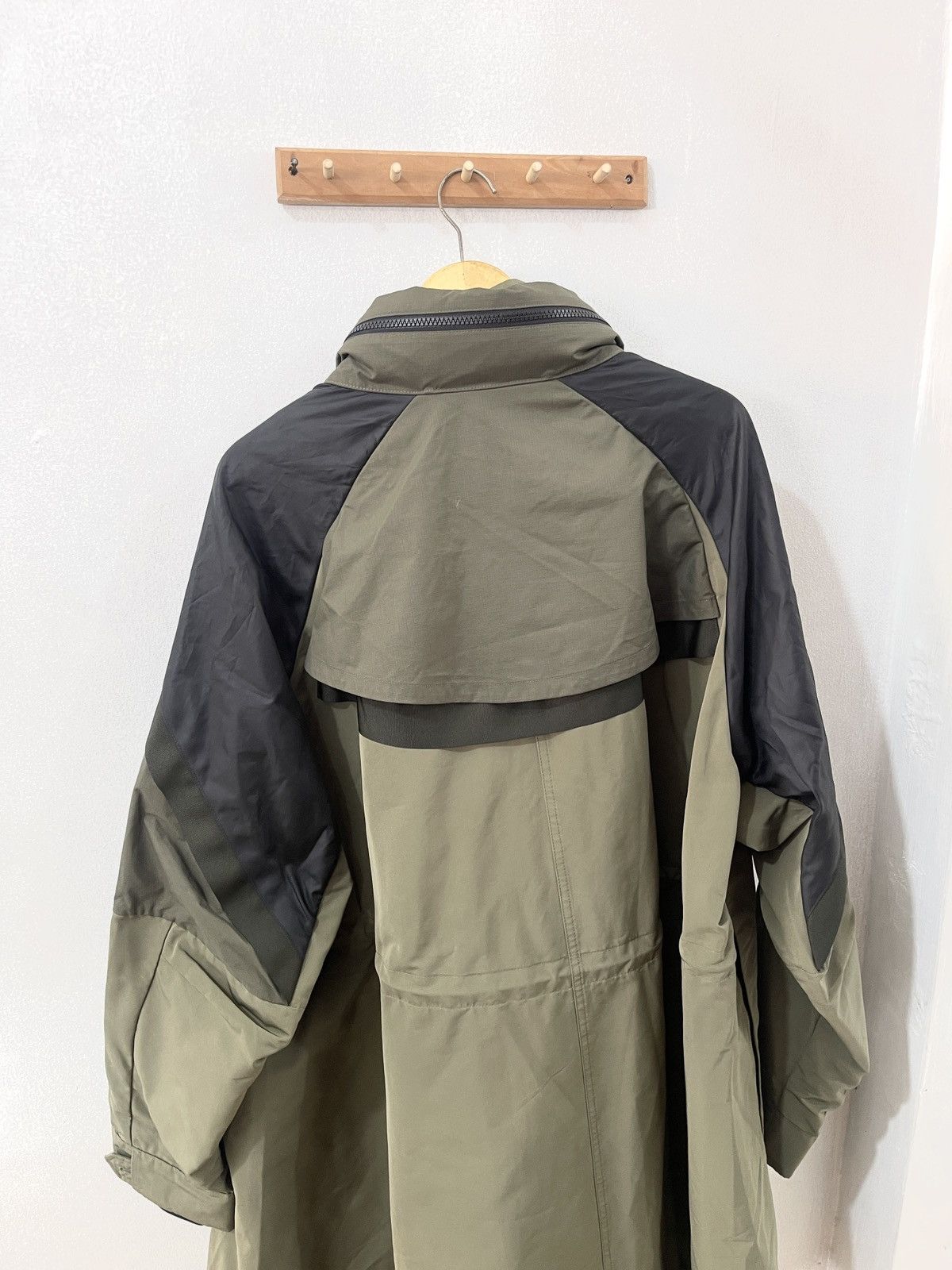 Nike × Sacai Nike x Sacai Trench Coat Jacket Hideen Hood Size XL Size US XL / EU 56 / 4 - 7 Thumbnail